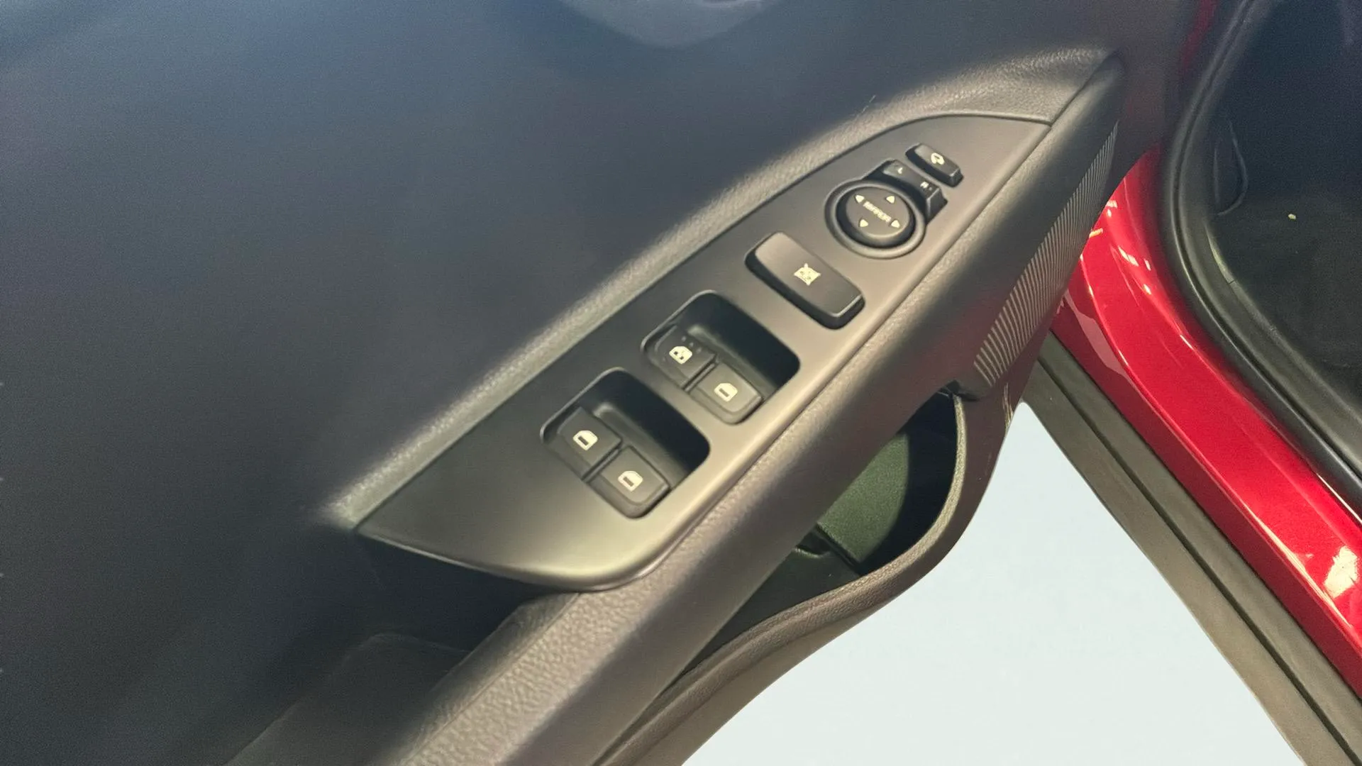 Kia Stonic 1.0 T-GDi MHEV iMT Drive - foto 24
