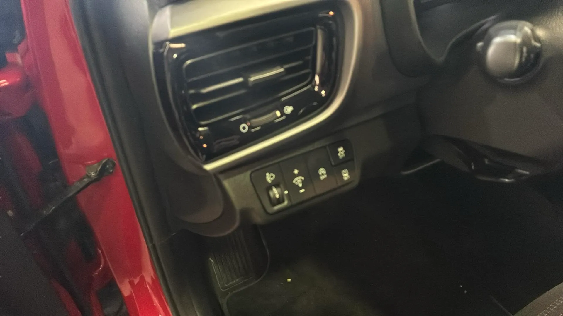 Kia Stonic 1.0 T-GDi MHEV iMT Drive - foto 23
