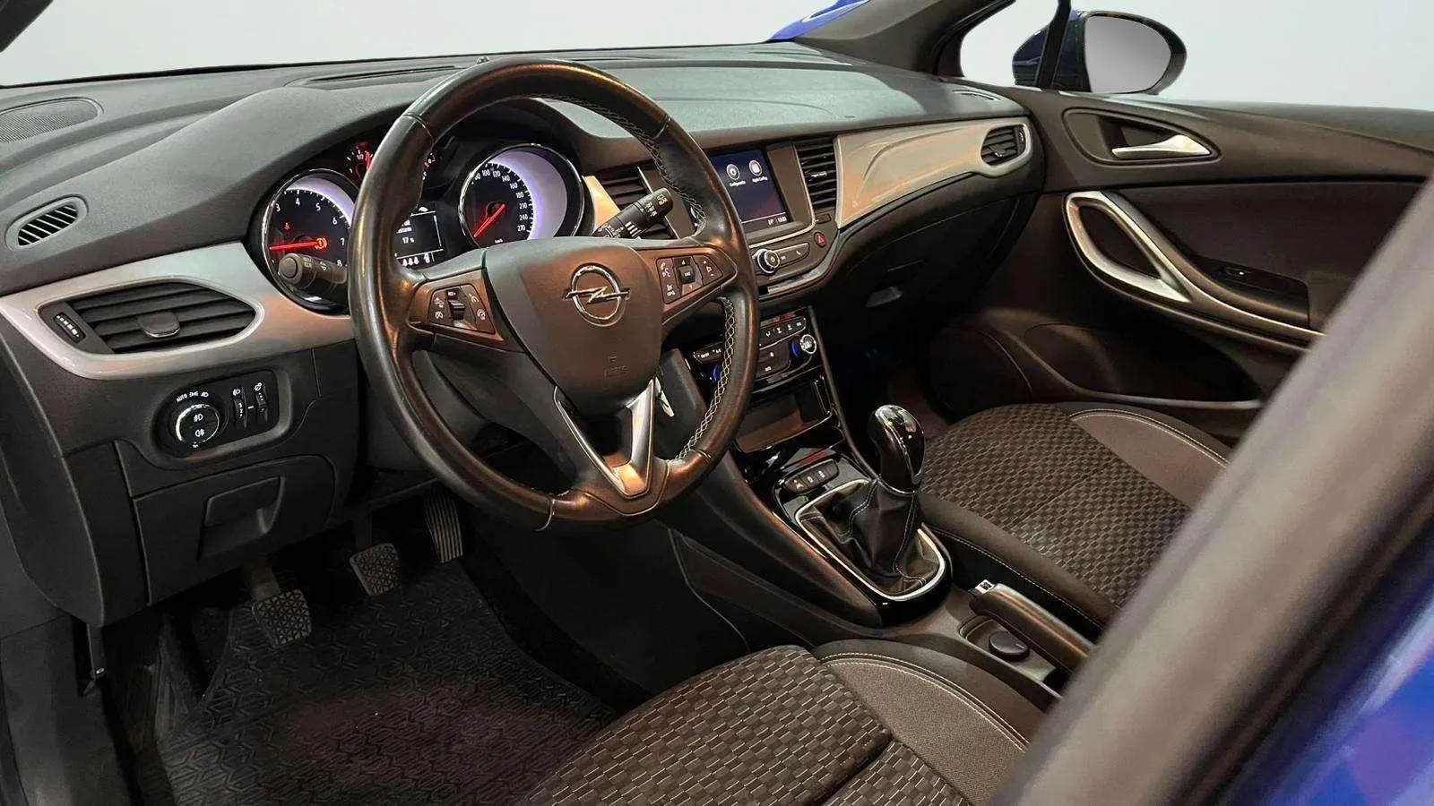 Opel Astra 1.2T SHT Business Elegance - foto 15