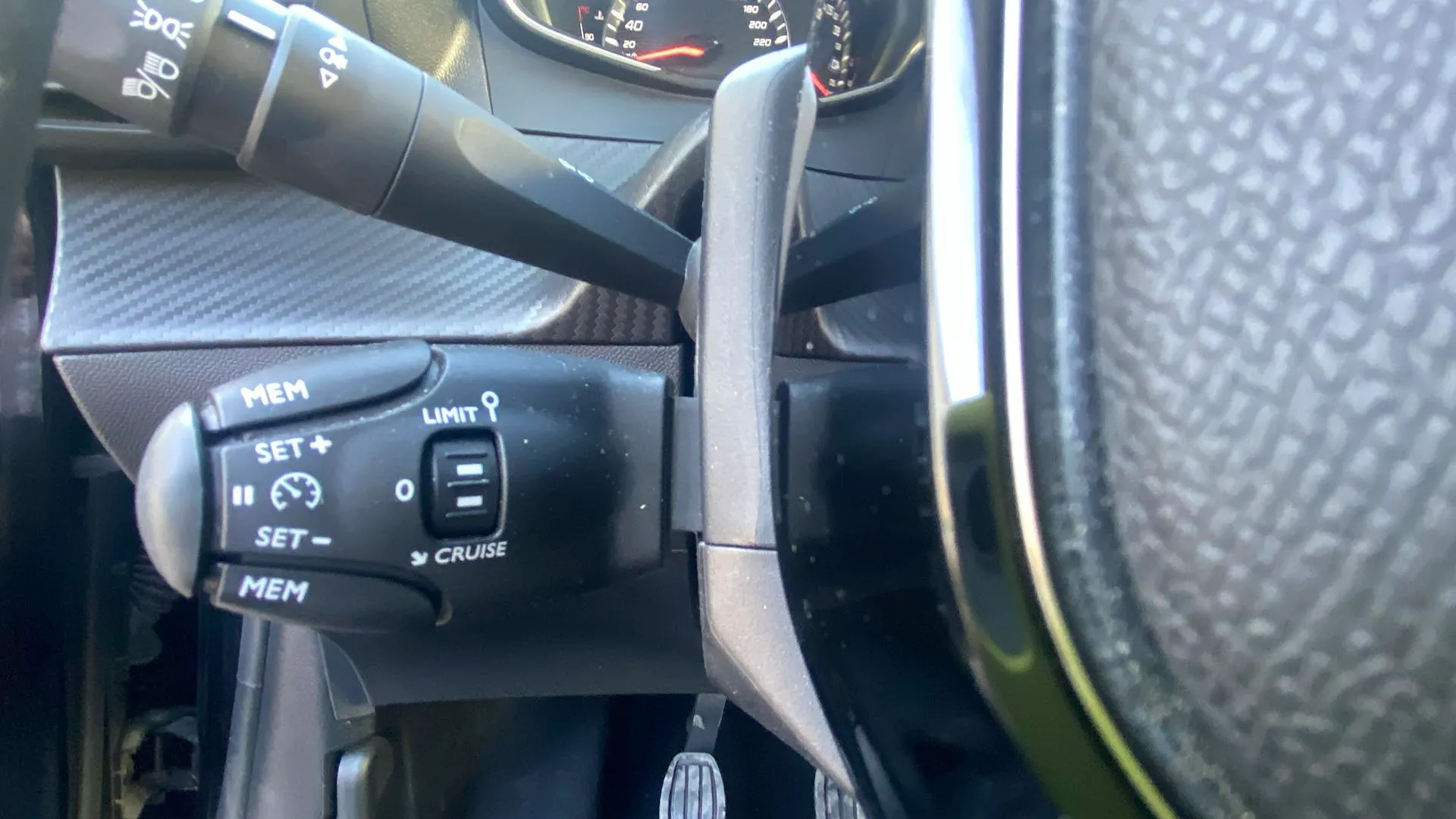 Peugeot 208 Active PureTech 100 - foto 15
