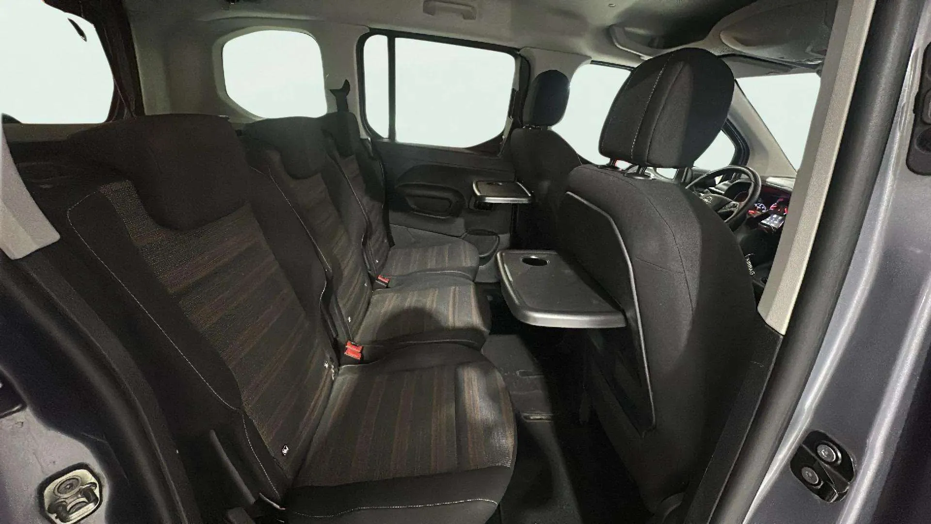 Opel Combo 1.5 TD Innovation L Aut - foto 22
