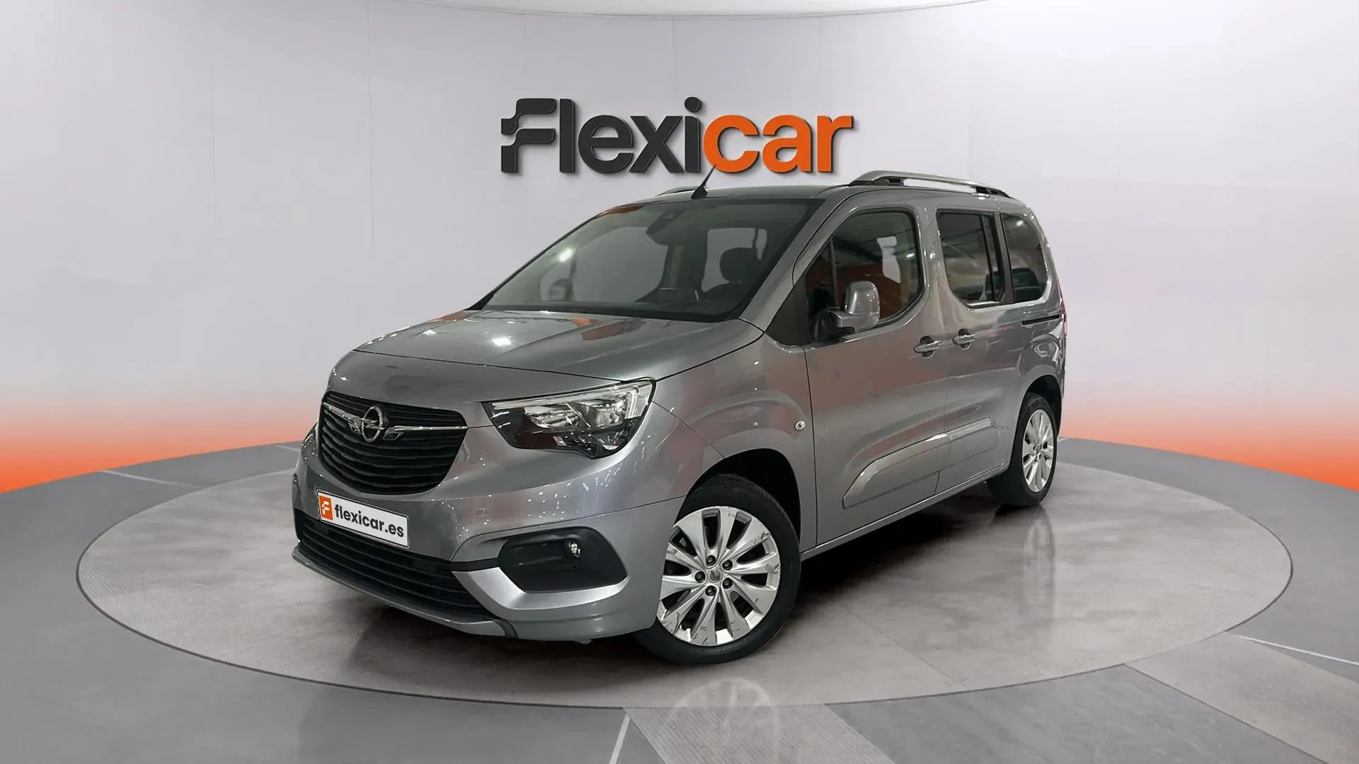 Opel Combo 1.5 TD Innovation L Aut - foto 2