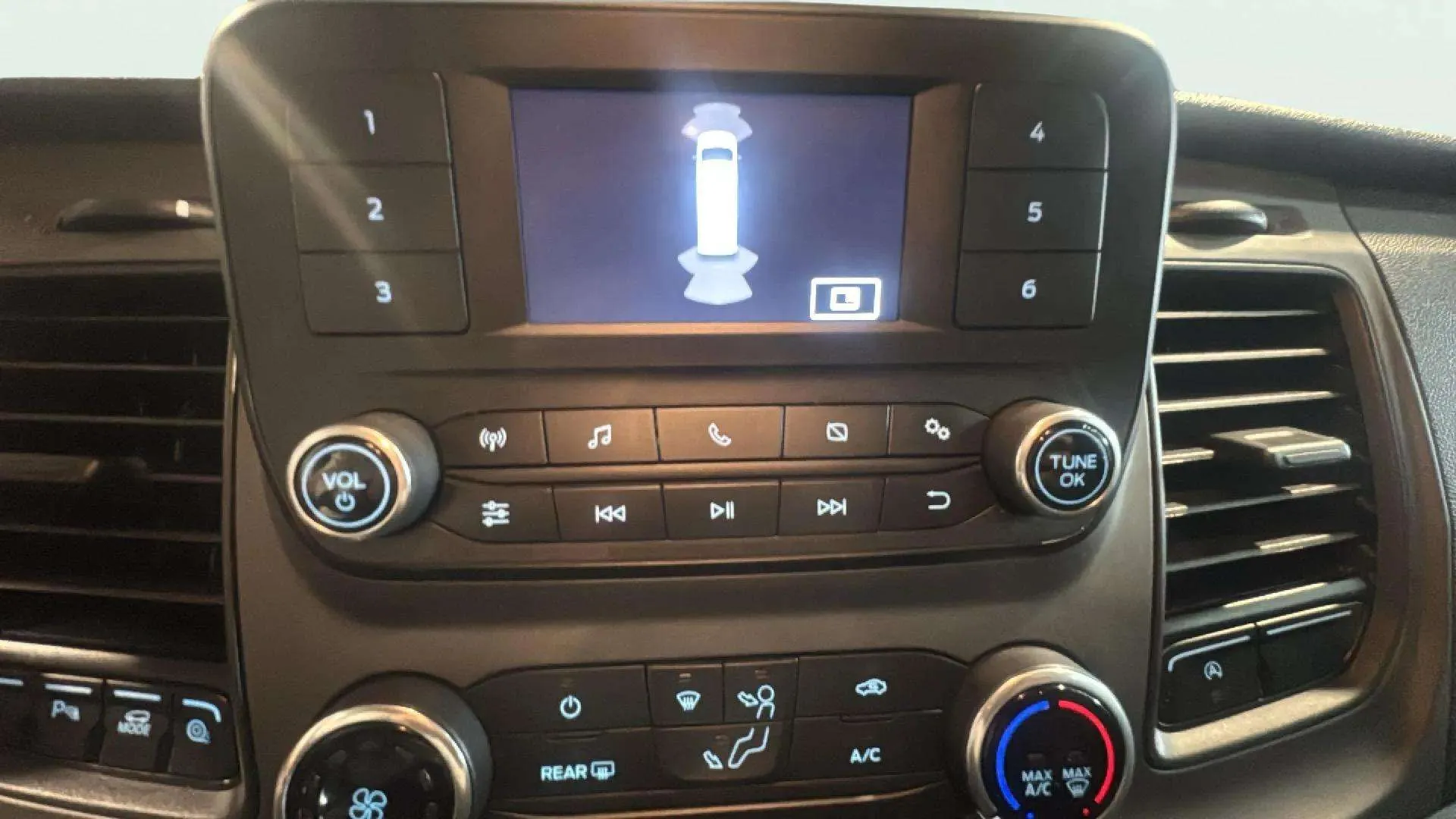 Ford Tourneo Custom 2.0 EcoBlue L2 Trend - foto 15