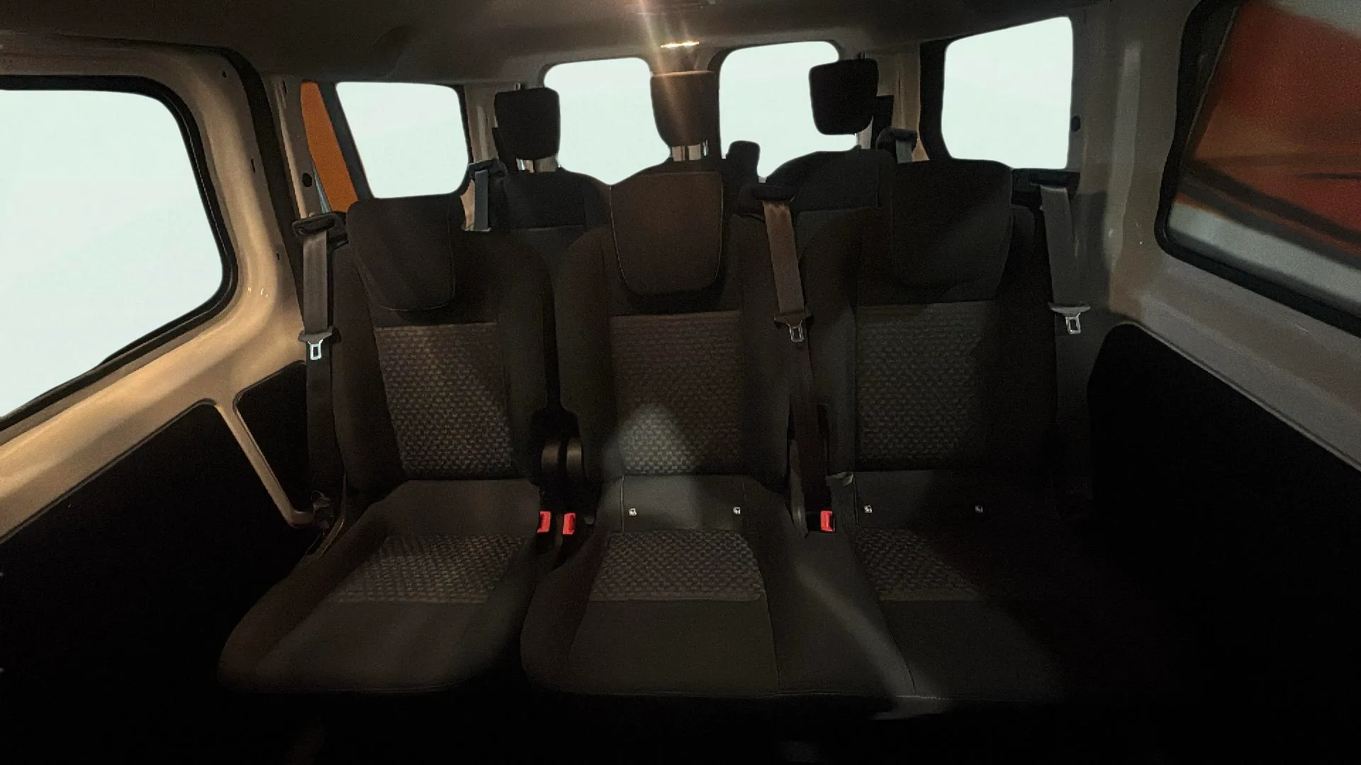 Ford Tourneo Custom 2.0 EcoBlue L2 Trend - foto 38
