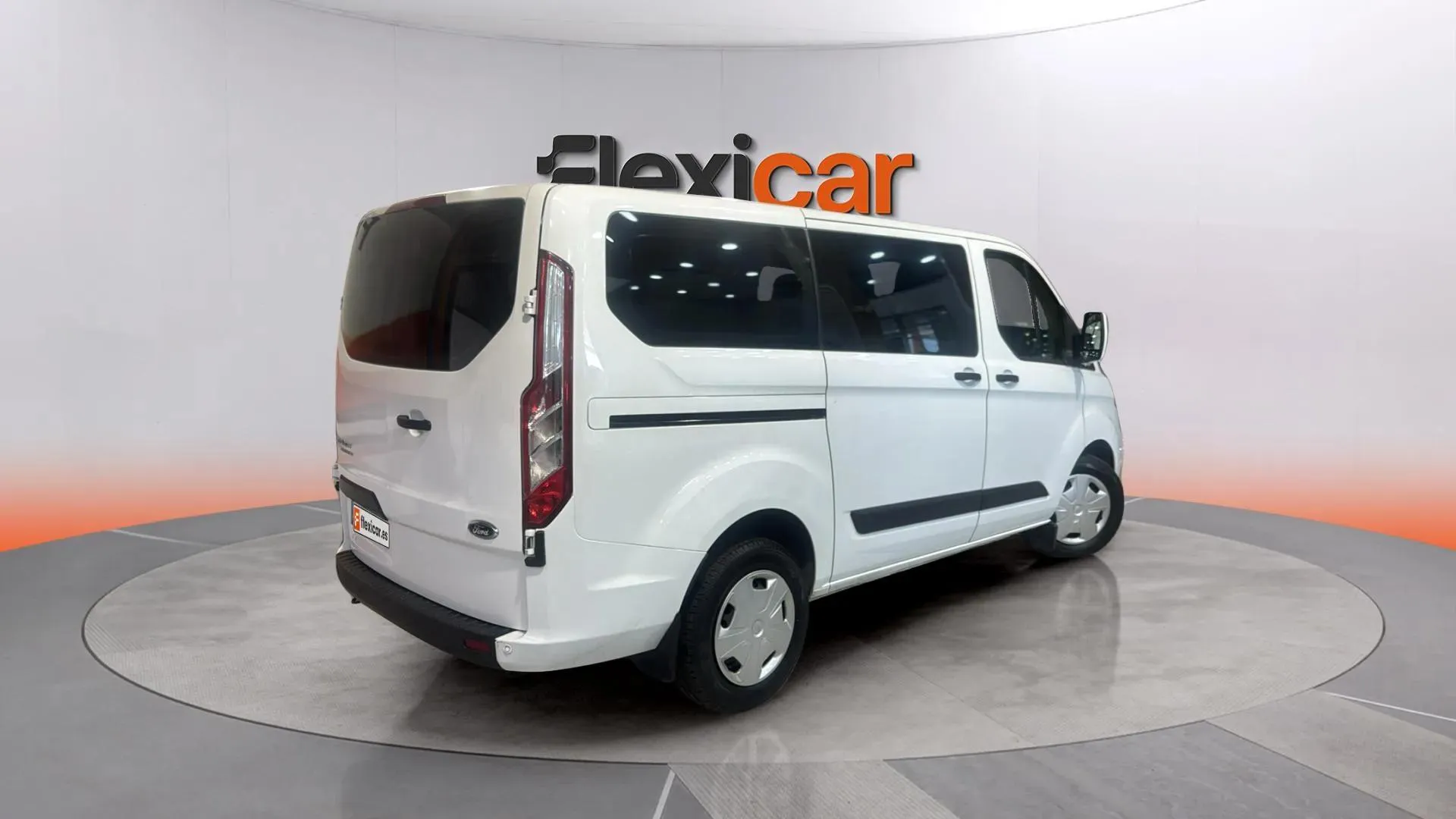 Ford Tourneo Custom 2.0 EcoBlue L2 Trend - foto 5