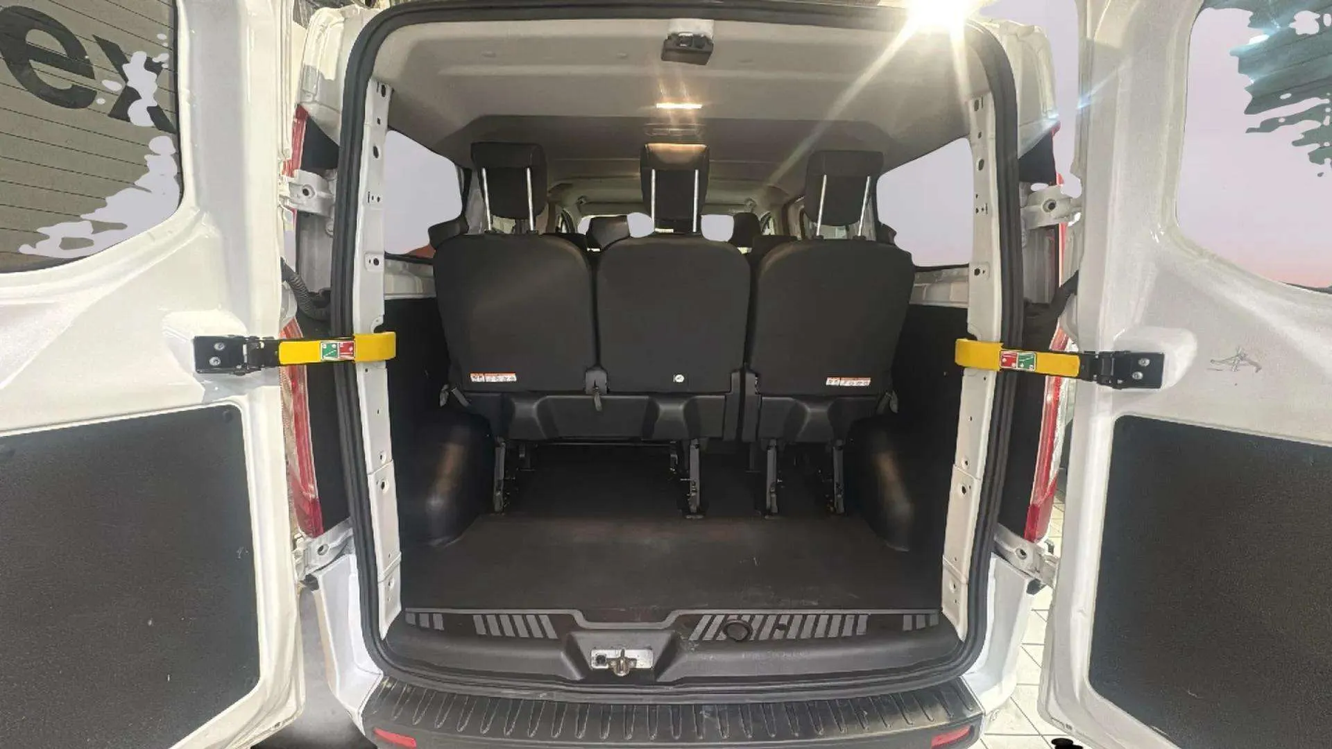 Ford Tourneo Custom 2.0 EcoBlue L2 Trend - foto 19