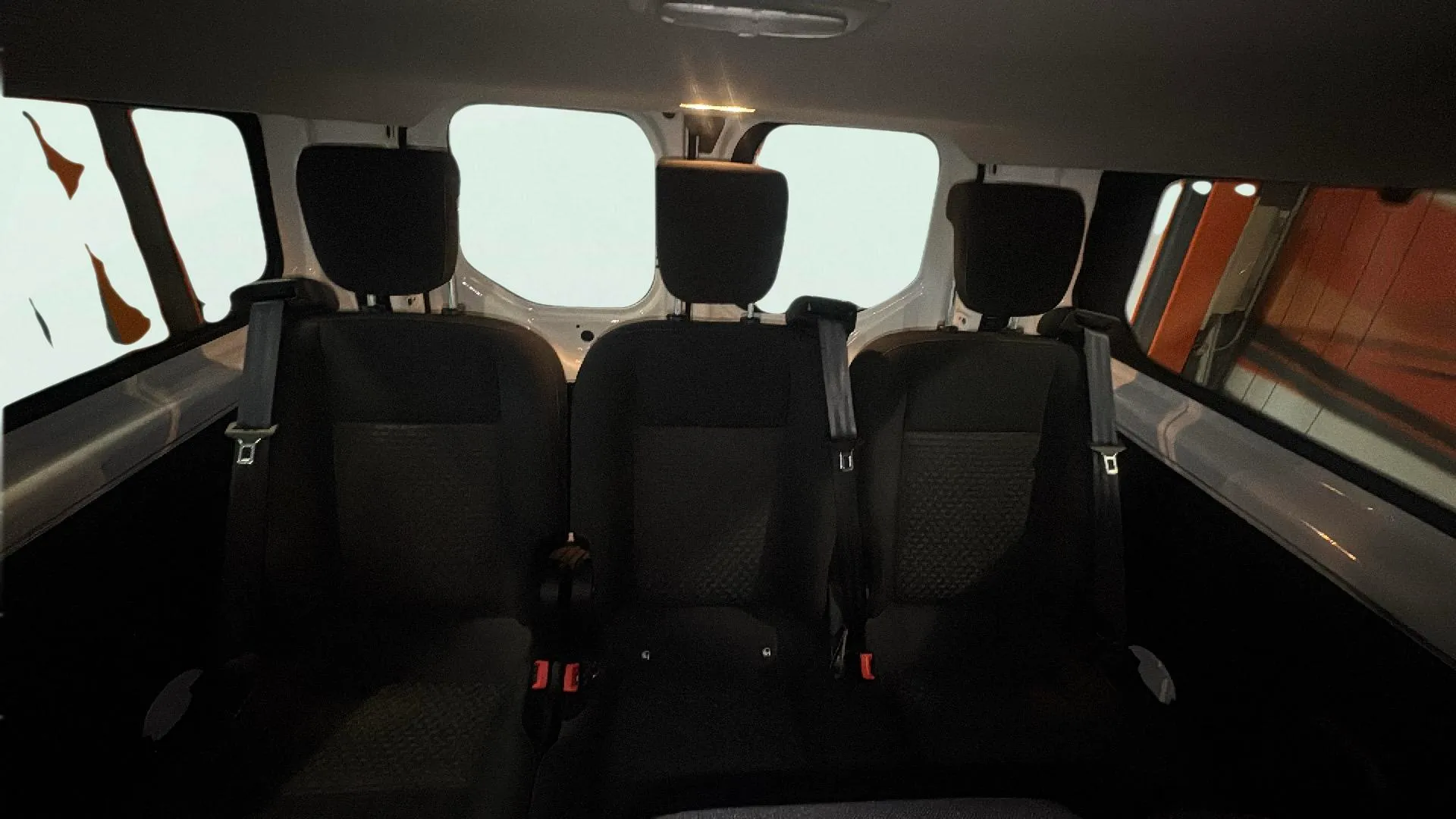Ford Tourneo Custom 2.0 EcoBlue L2 Trend - foto 41