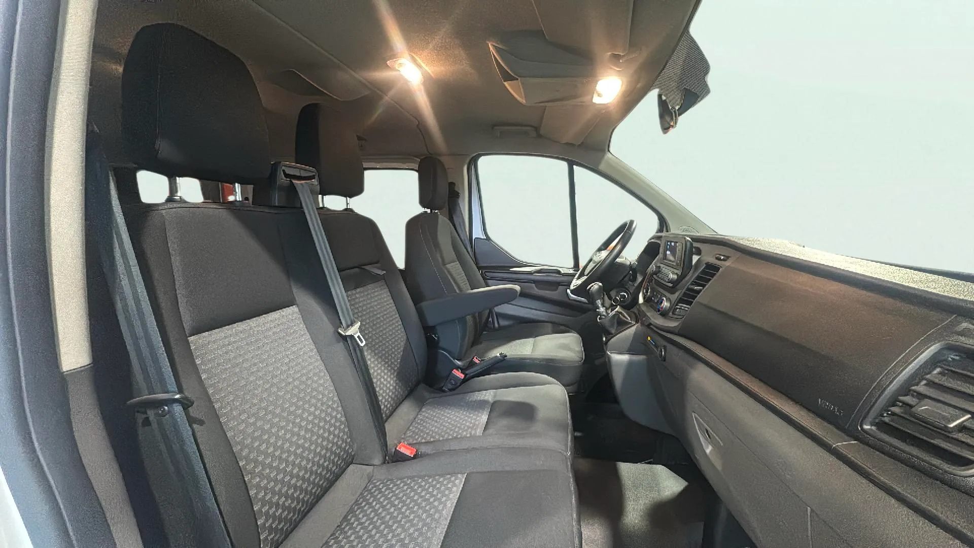 Ford Tourneo Custom 2.0 EcoBlue L2 Trend - foto 36