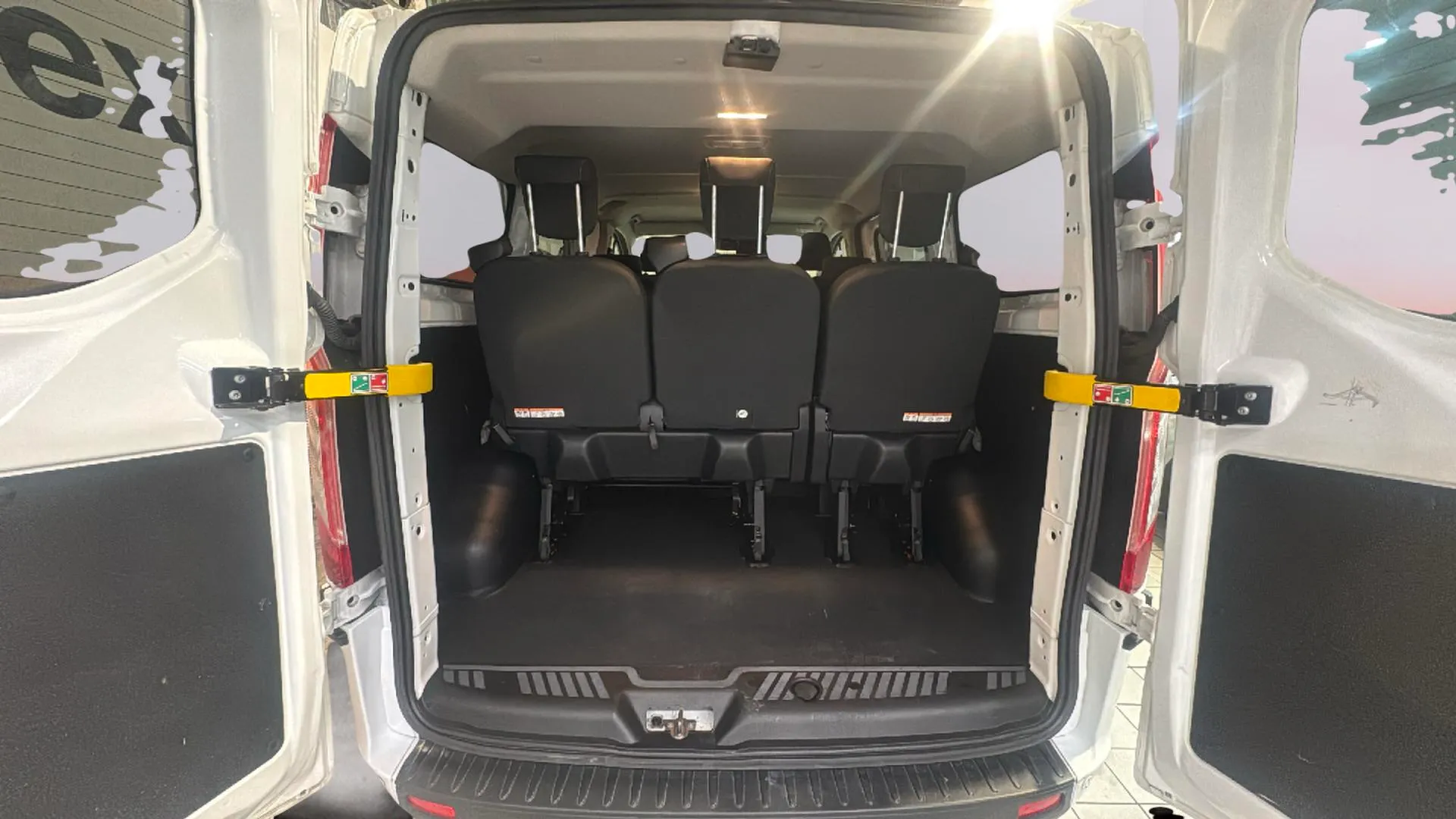 Ford Tourneo Custom 2.0 EcoBlue L2 Trend - foto 39