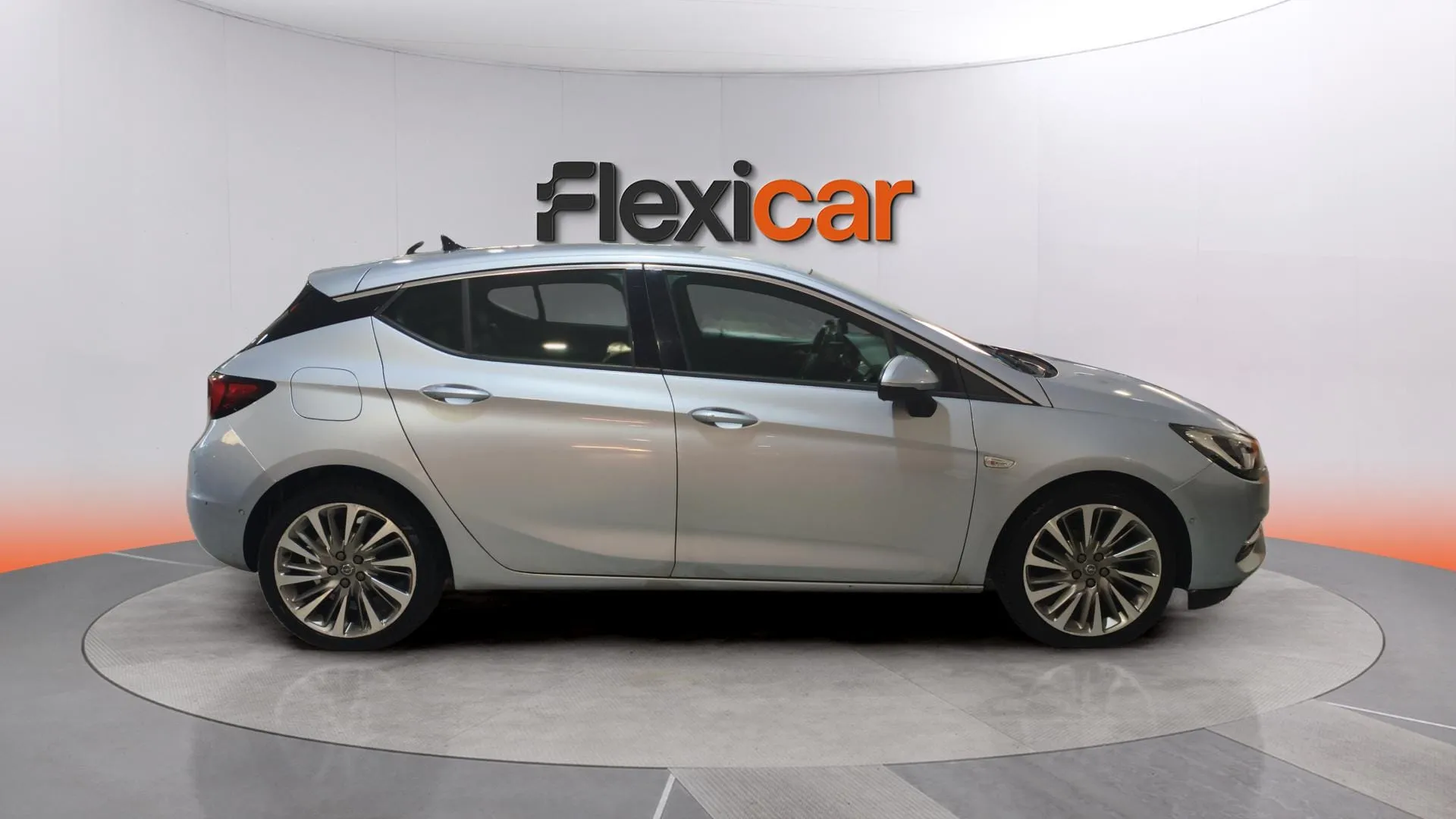 Opel Astra 1.5D DVH Elegance - foto 5