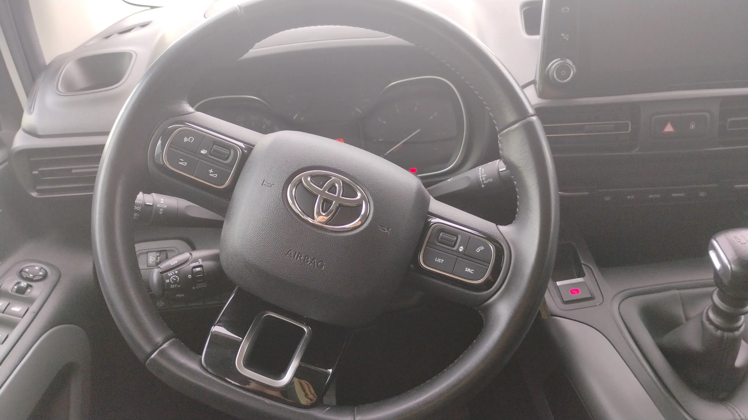 Toyota Proace City 1.2 Family Active L1 - foto 4