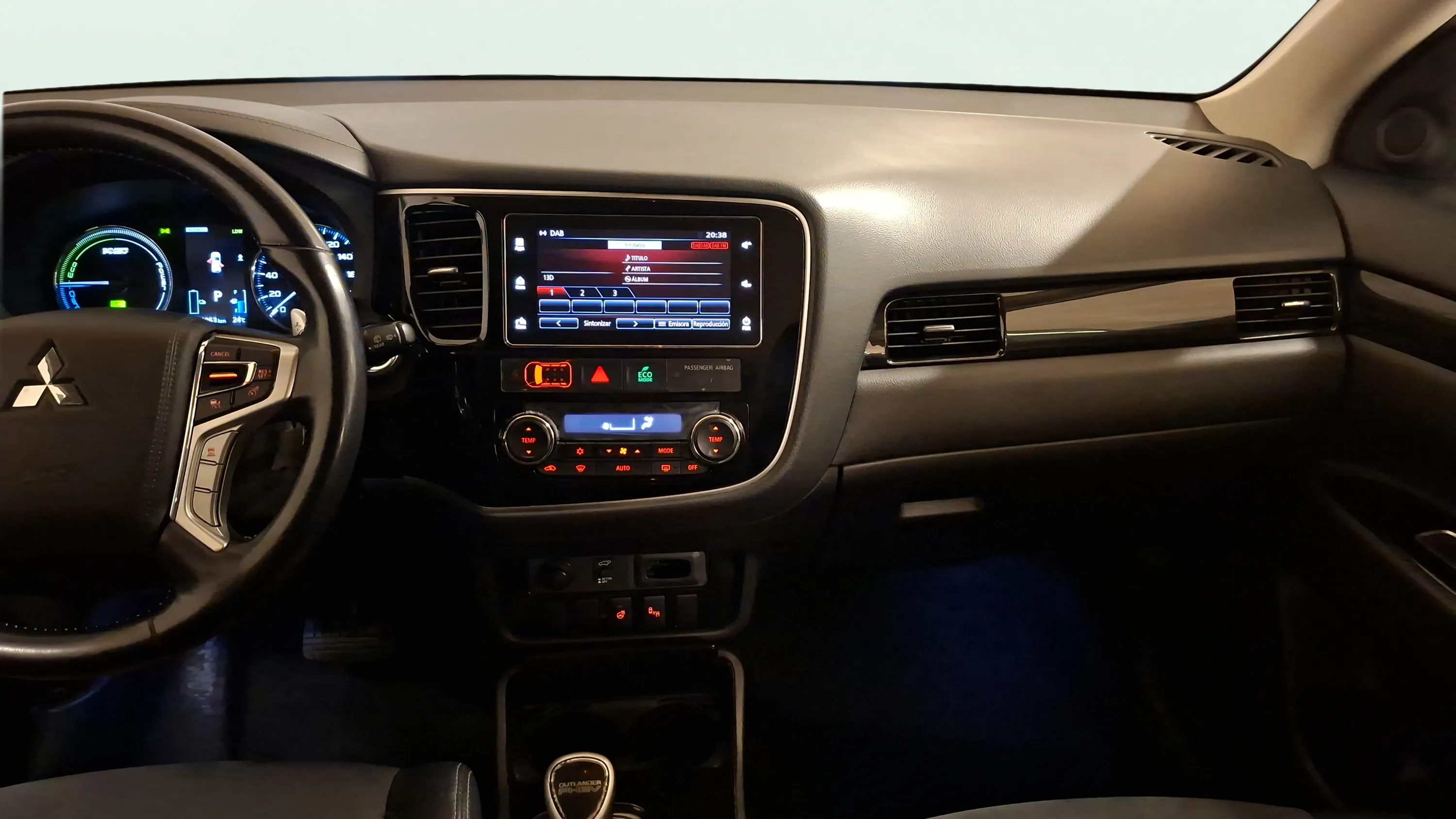 Mitsubishi Outlander 2.0 PHEV Kaiteki 4WD - foto 8