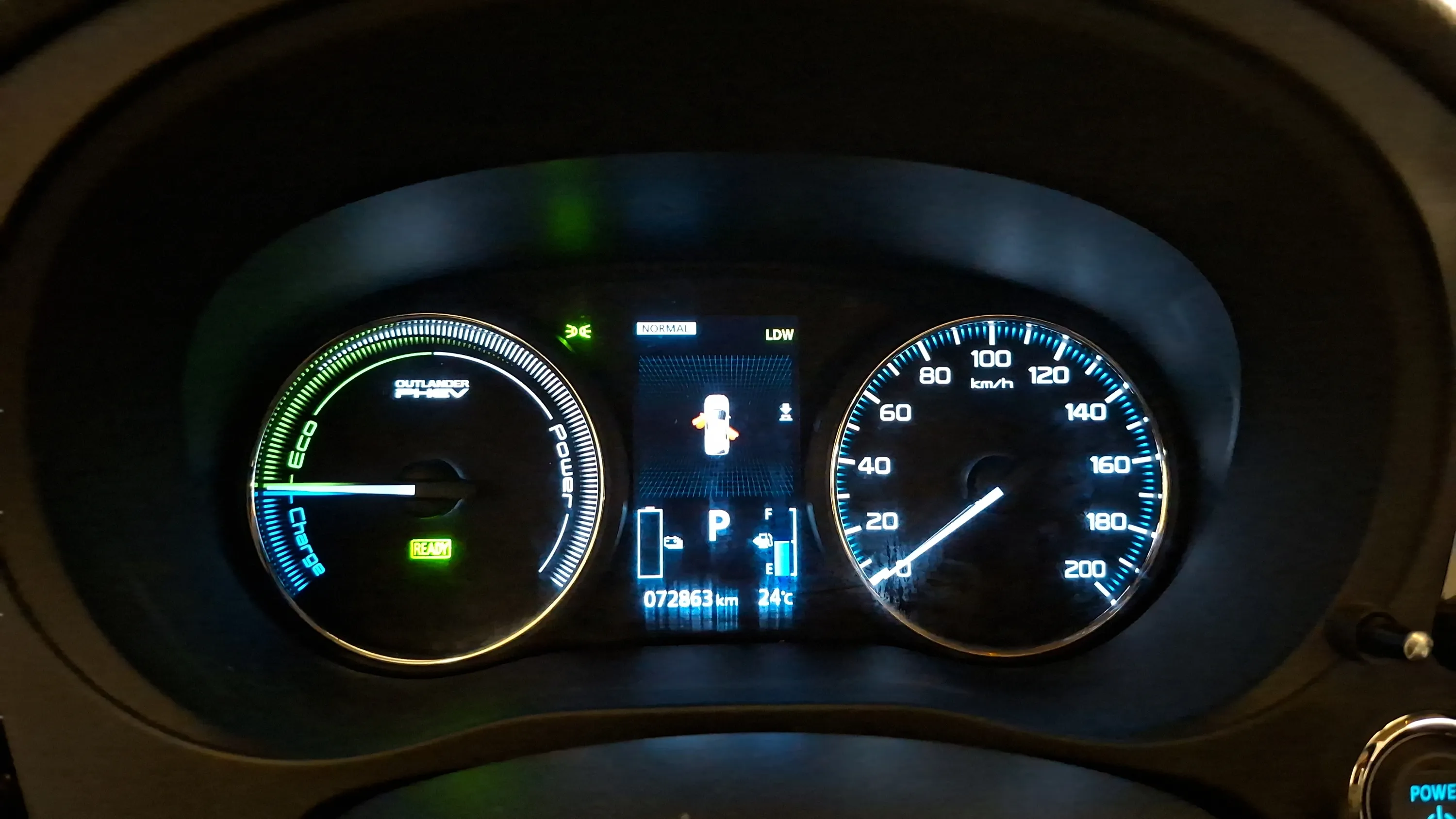 Mitsubishi Outlander 2.0 PHEV Kaiteki 4WD - foto 6