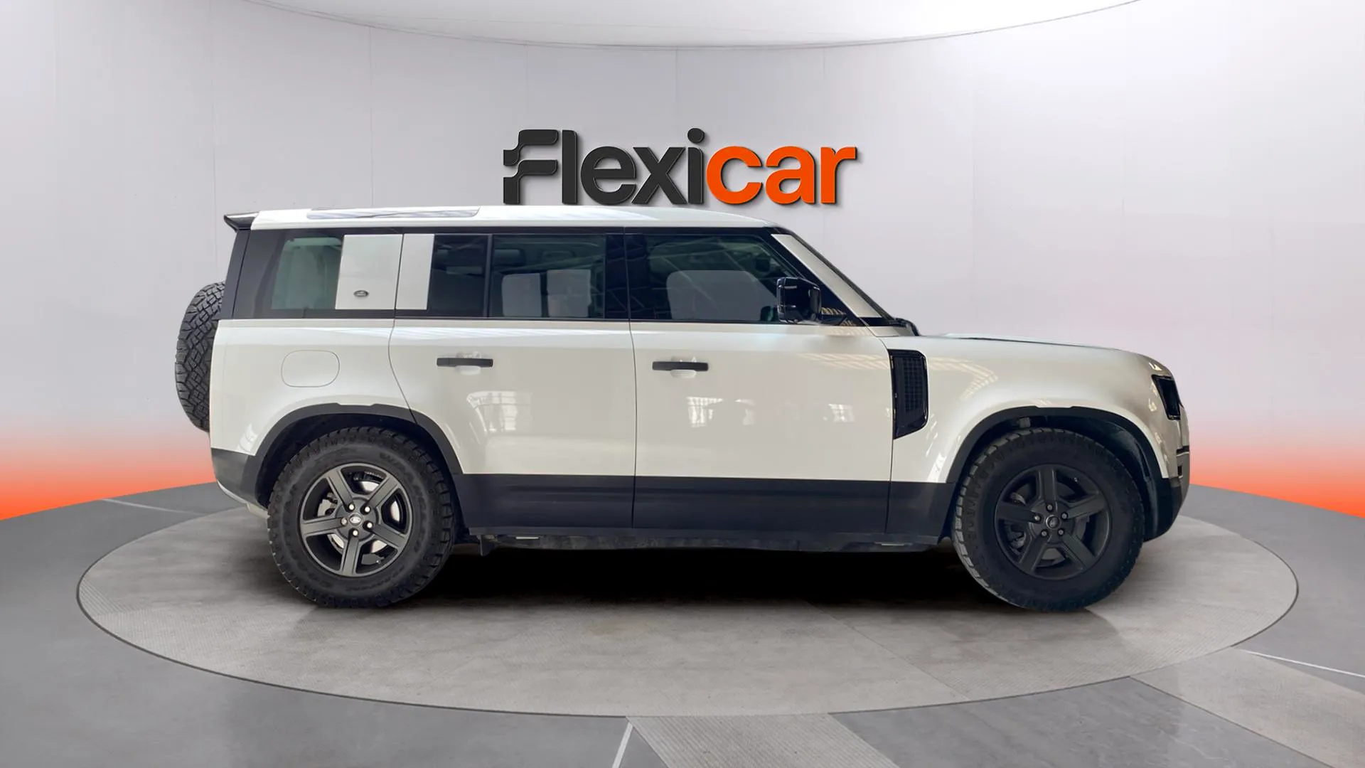 Land Rover Defender 2.0 D200 SD4 HSE 110 4WD - foto 3