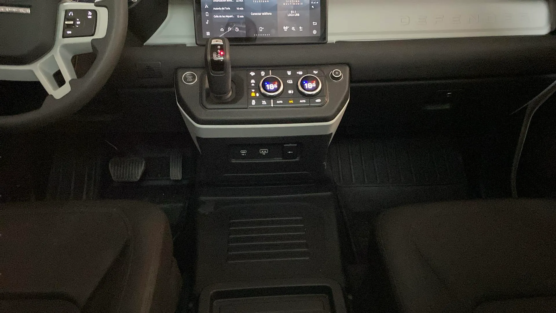 Land Rover Defender 2.0 D200 SD4 HSE 110 4WD - foto 8