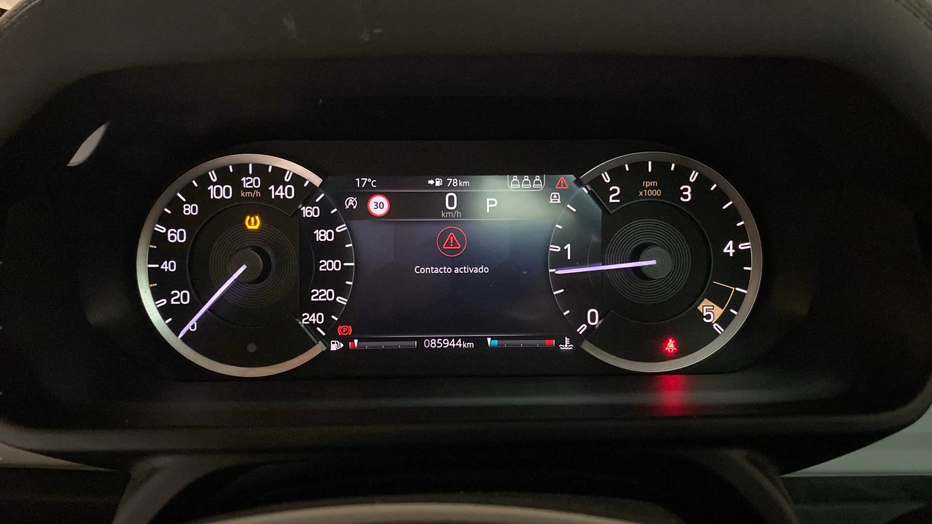 Land Rover Defender 2.0 D200 SD4 HSE 110 4WD - foto 9