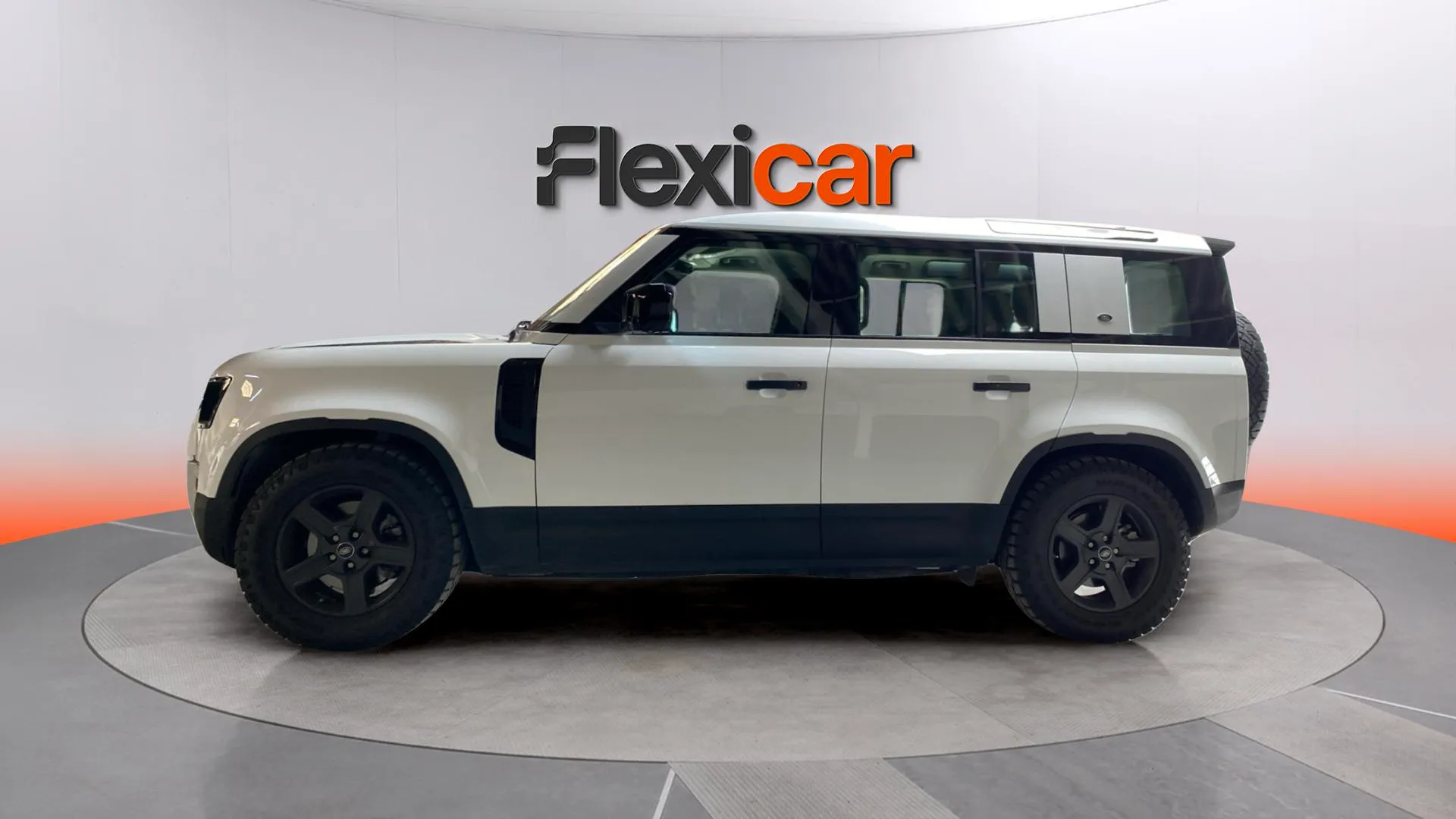 Land Rover Defender 2.0 D200 SD4 HSE 110 4WD - foto 4