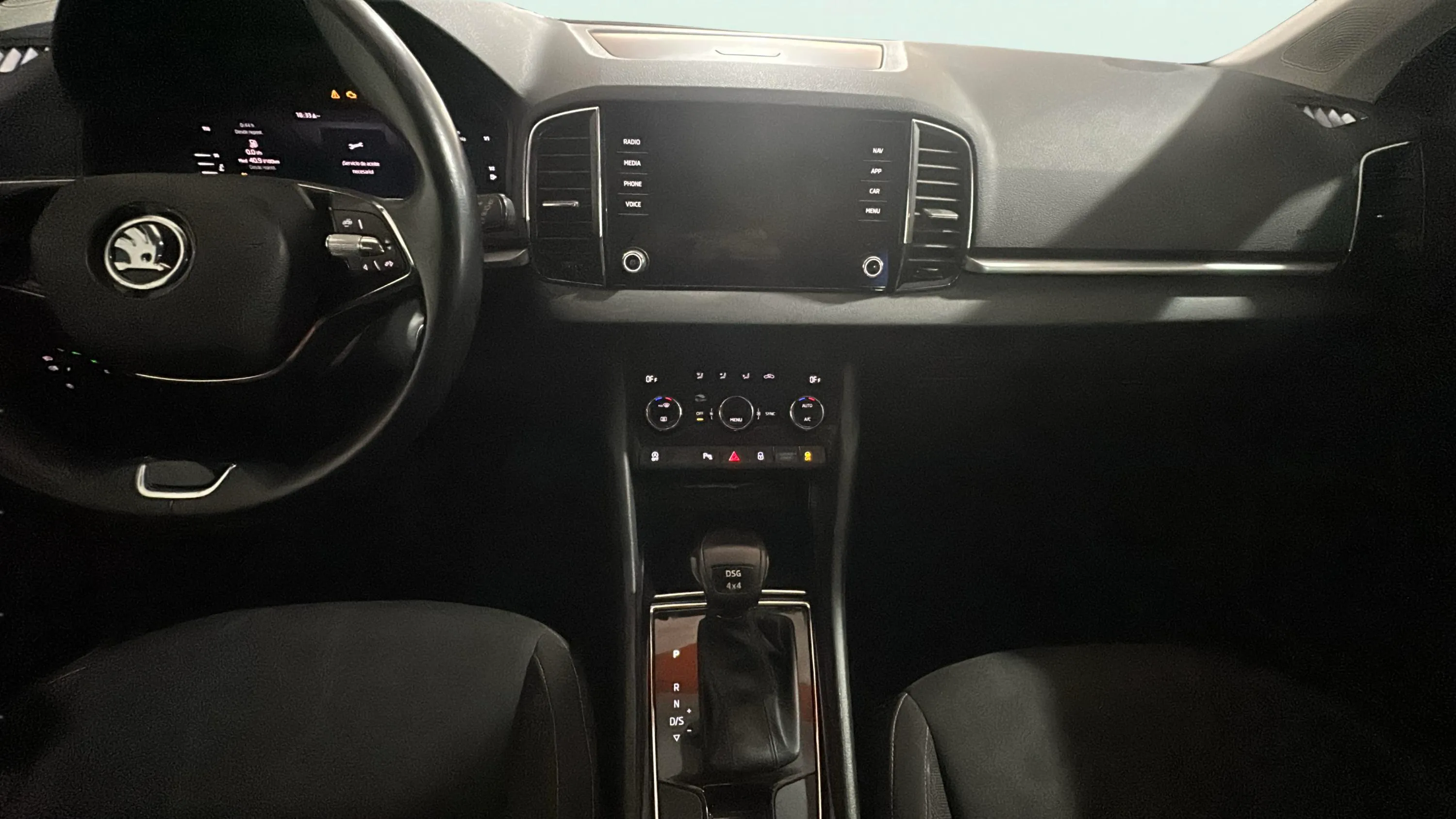 Škoda Karoq 2.0 TDI DSG 4x4 Ambition - foto 15
