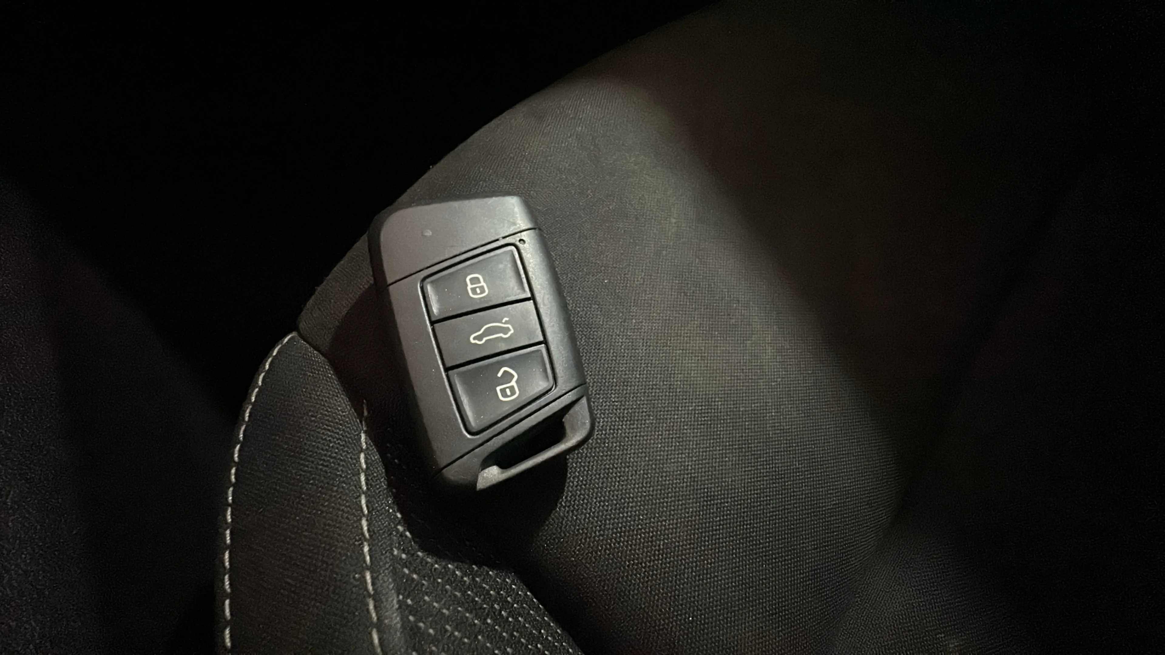 Škoda Karoq 2.0 TDI DSG 4x4 Ambition - foto 19