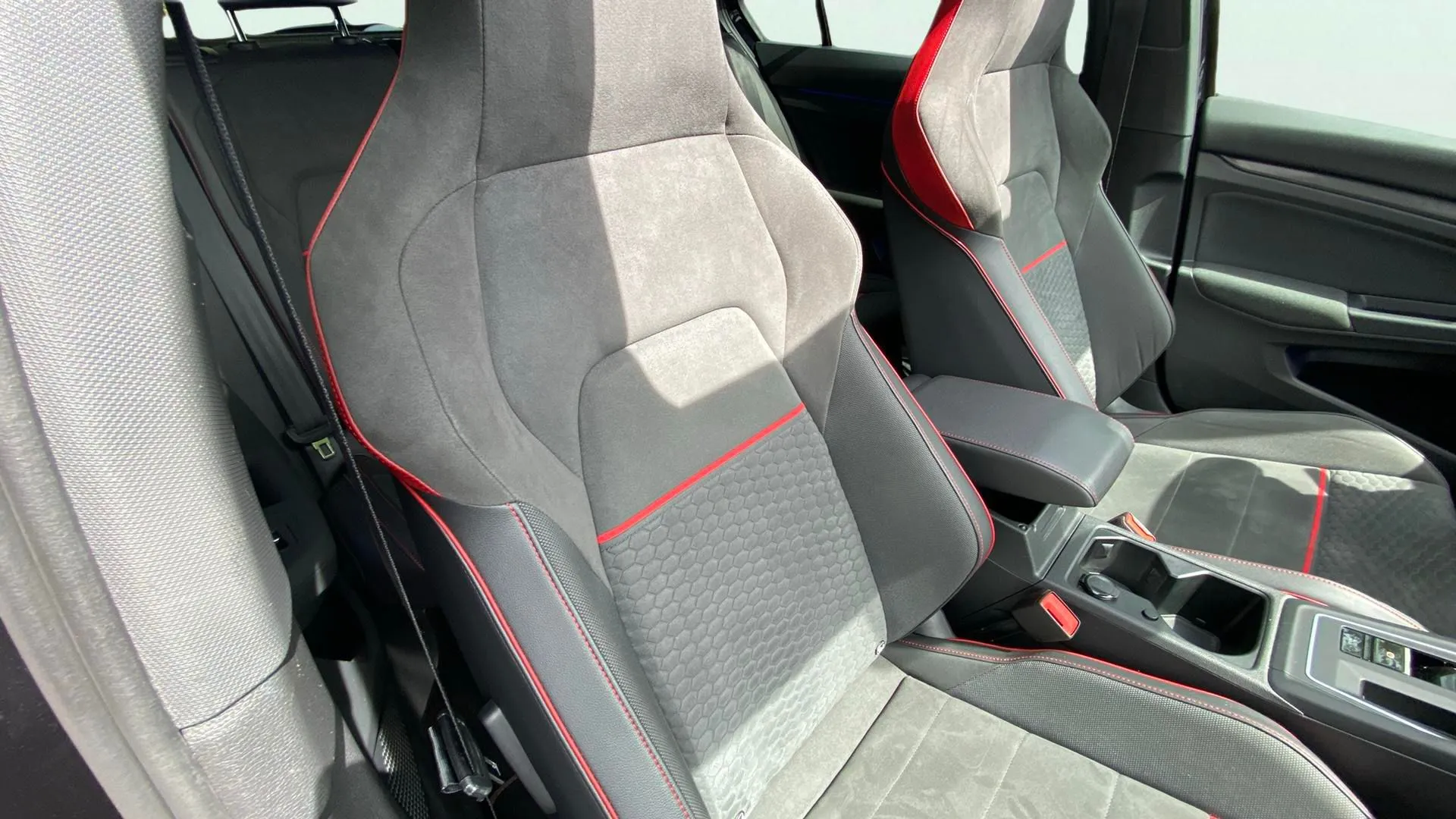 Volkswagen Golf GTI Clubsport 2.0 TSI DSG - foto 23