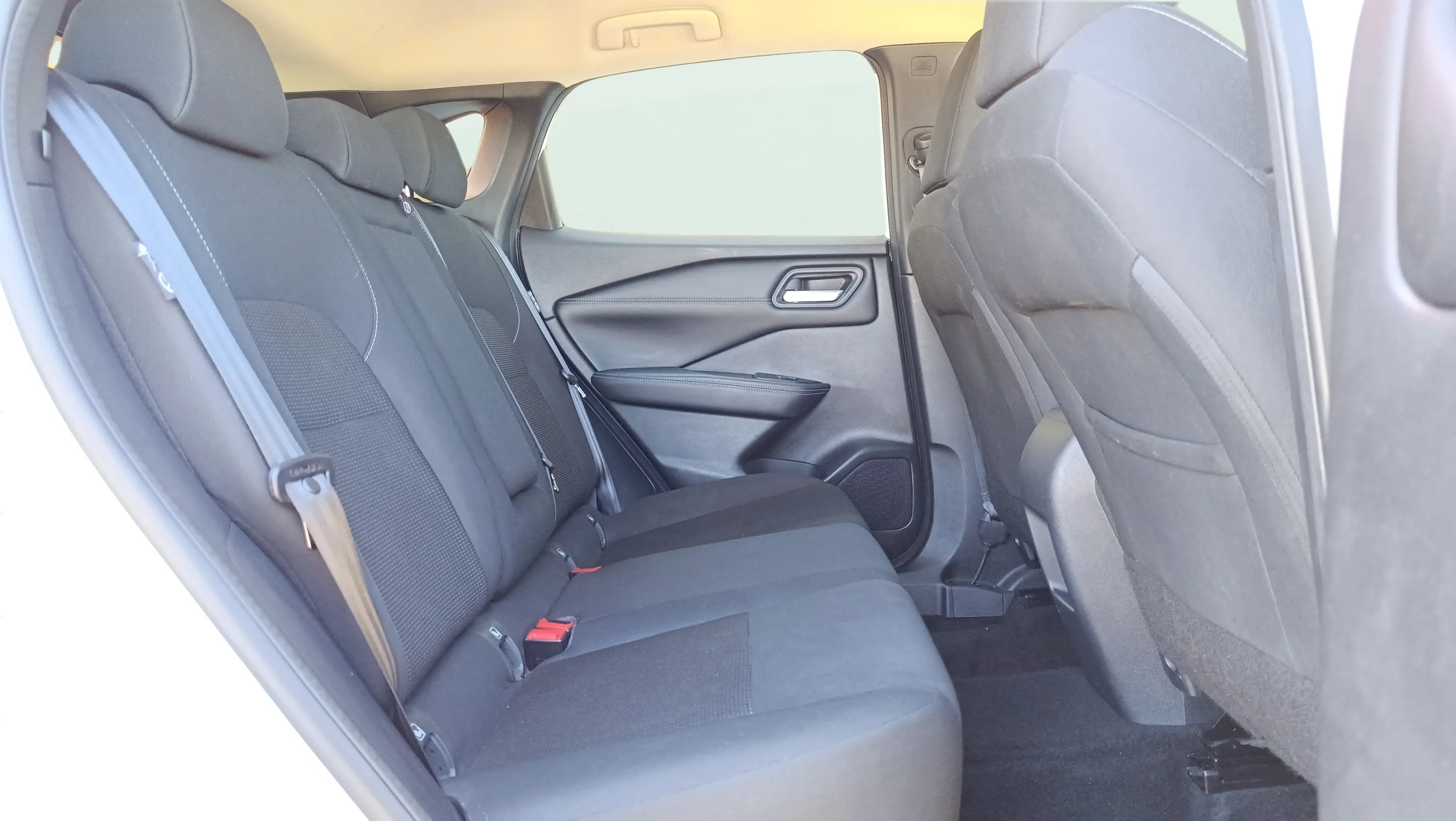 Nissan Qashqai DIG-T mHEV 4x2 Acenta - foto 33