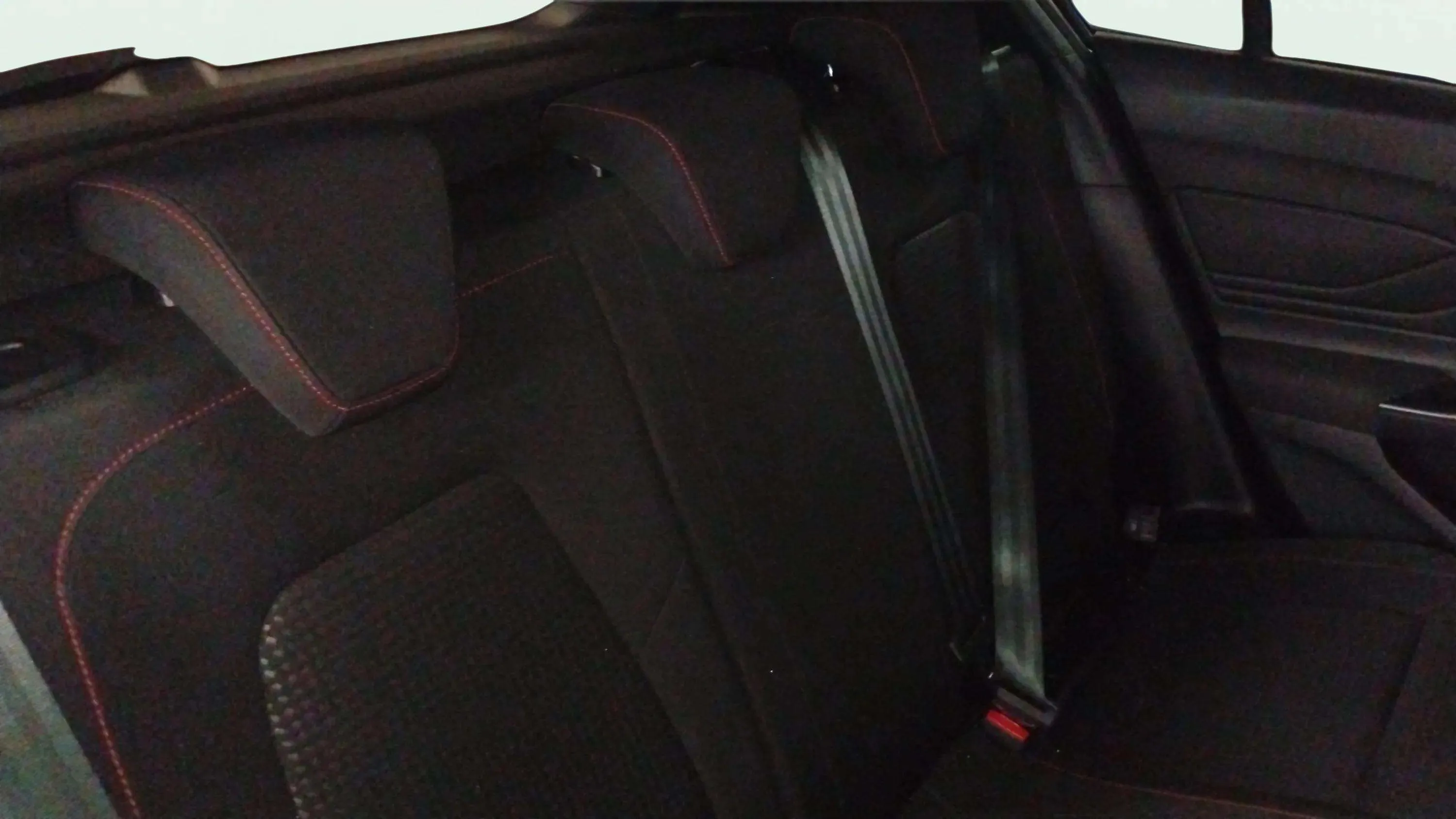 Ford Focus 1.0 EcoBoost MHEV ST-Line - foto 17