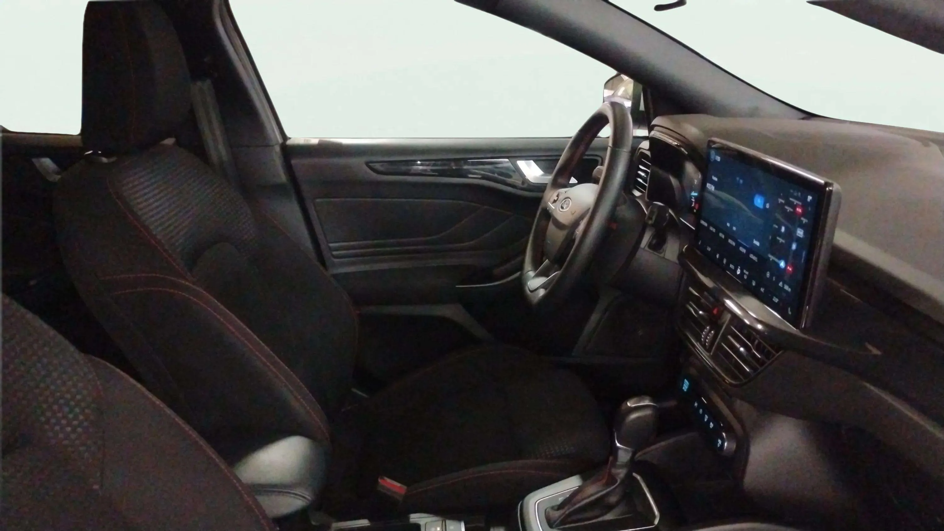 Ford Focus 1.0 EcoBoost MHEV ST-Line - foto 10