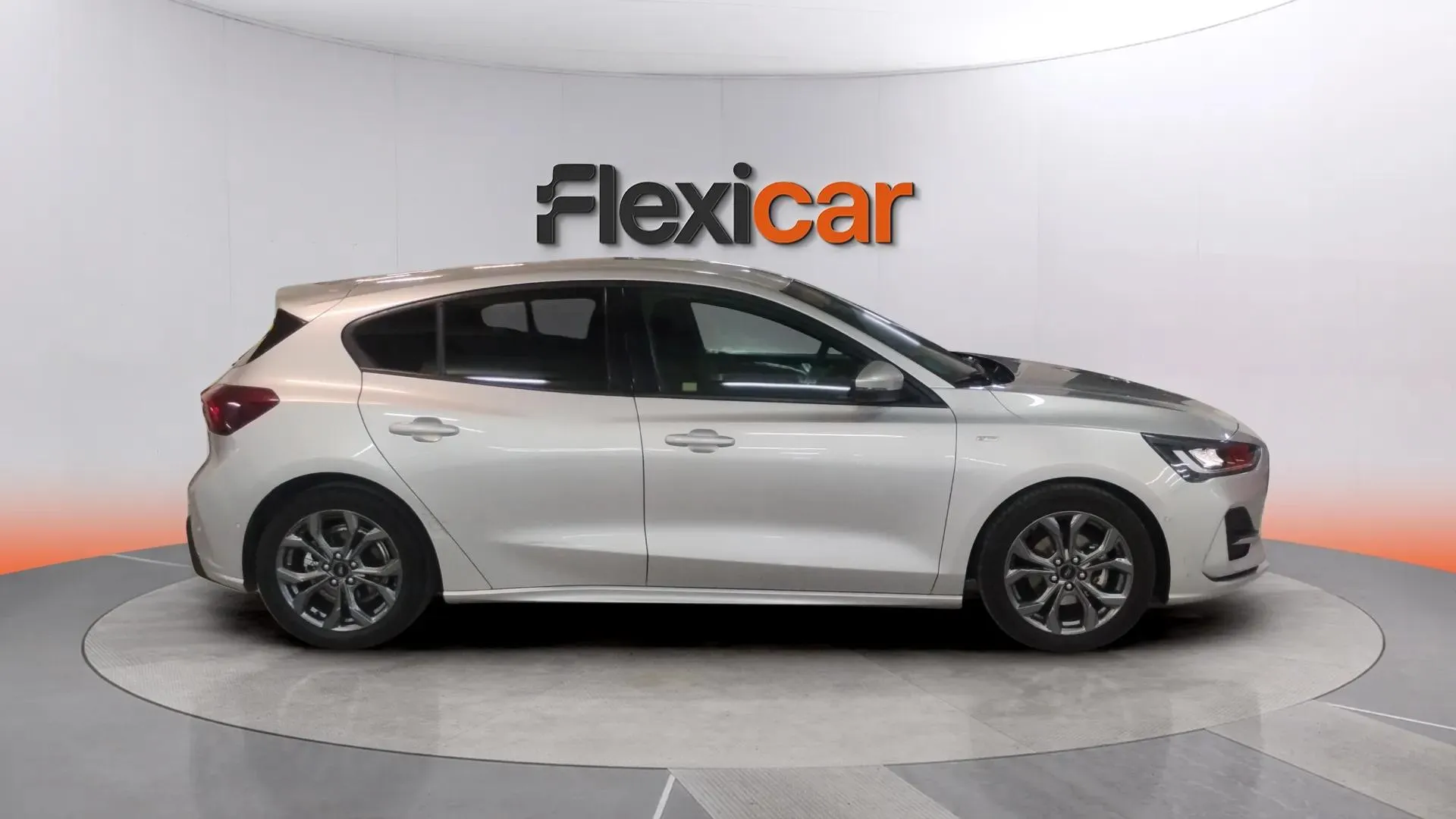 Ford Focus 1.0 EcoBoost MHEV ST-Line - foto 4