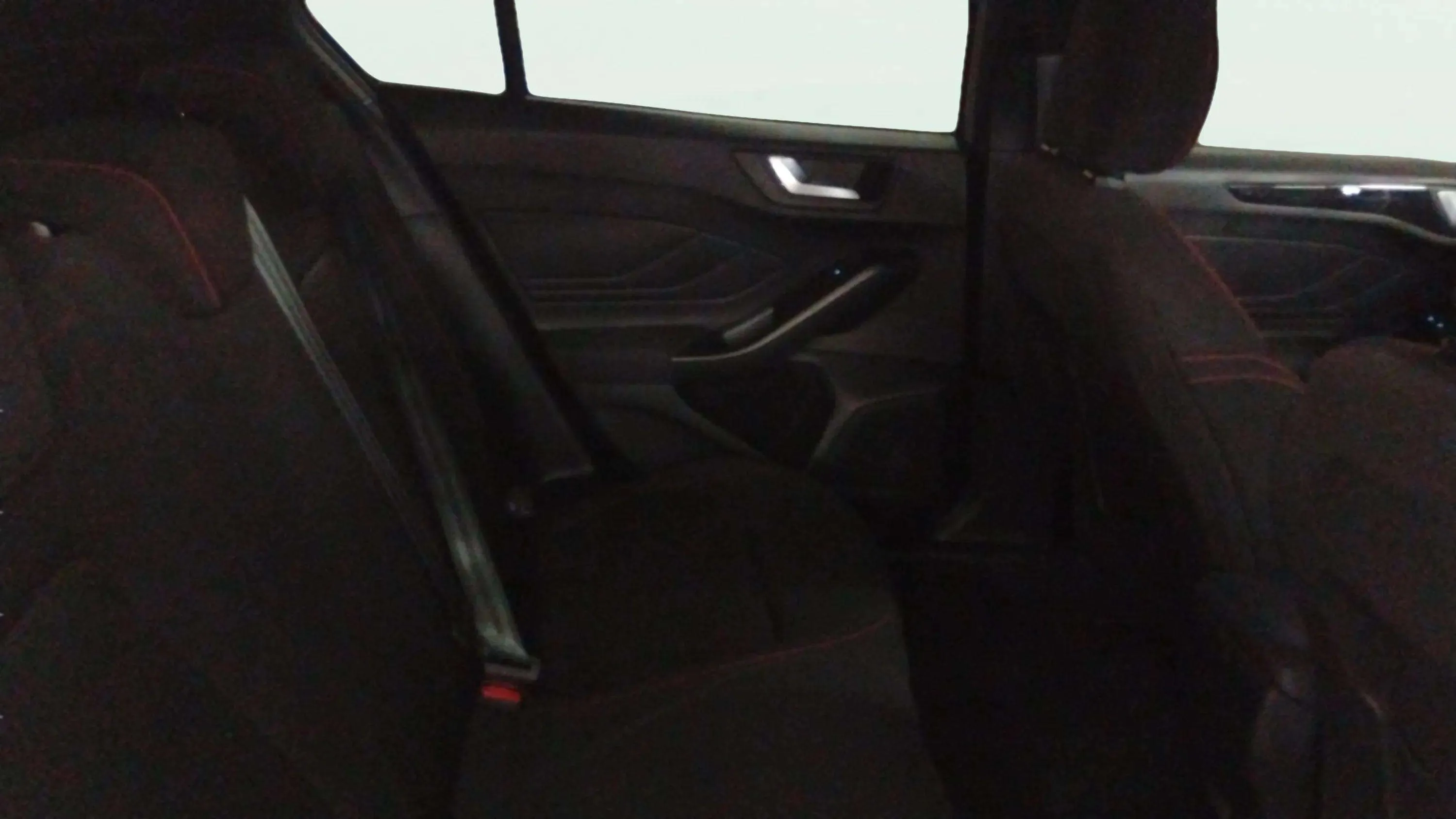 Ford Focus 1.0 EcoBoost MHEV ST-Line - foto 16