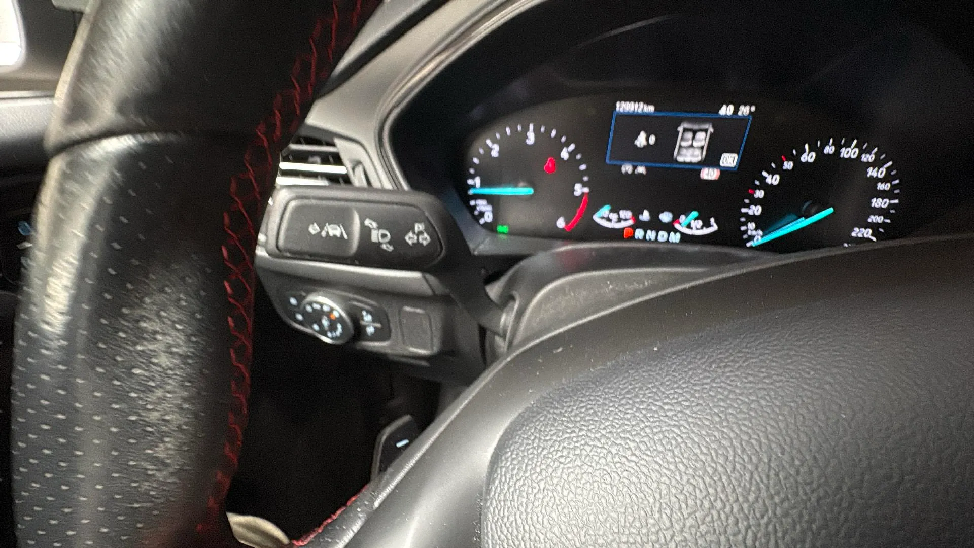 Ford Focus 1.5 EcoBlue ST-Line SportBr - foto 13