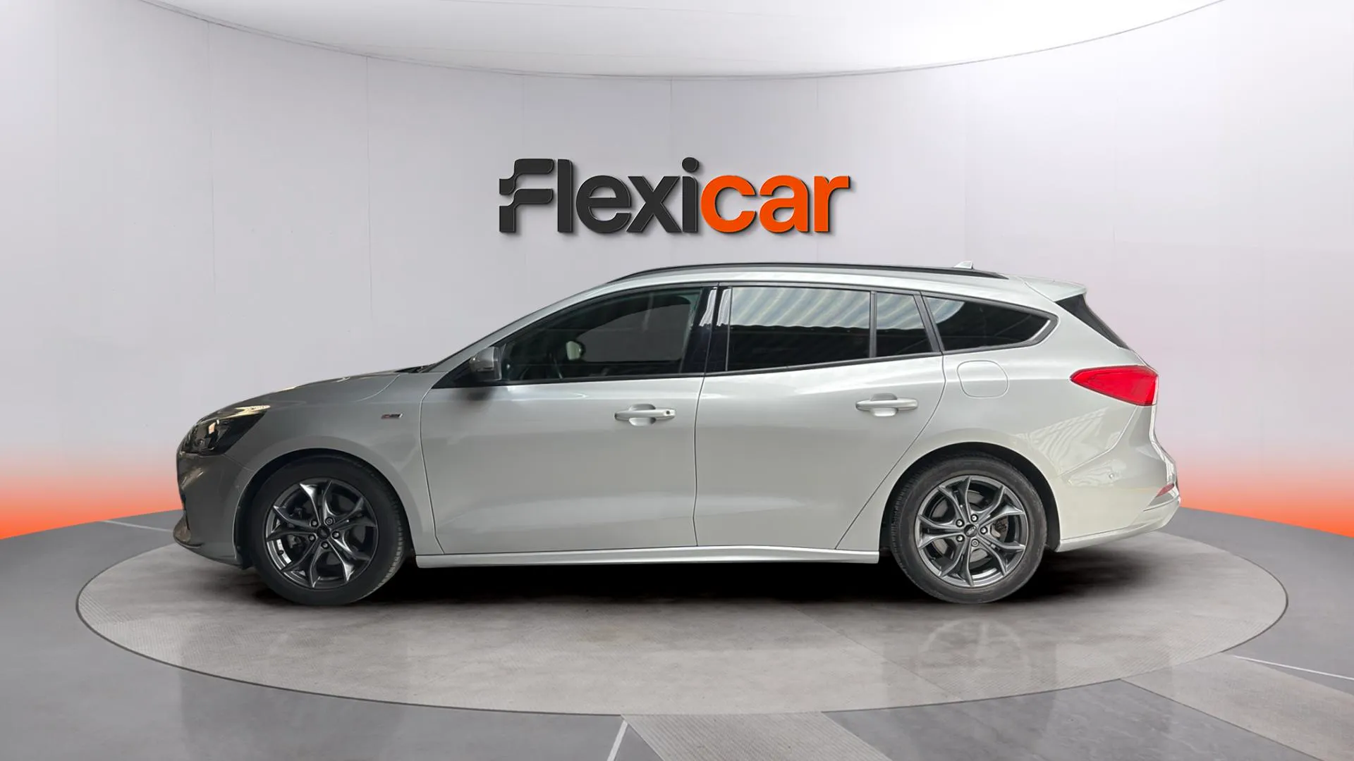 Ford Focus 1.5 EcoBlue ST-Line SportBr - foto 4