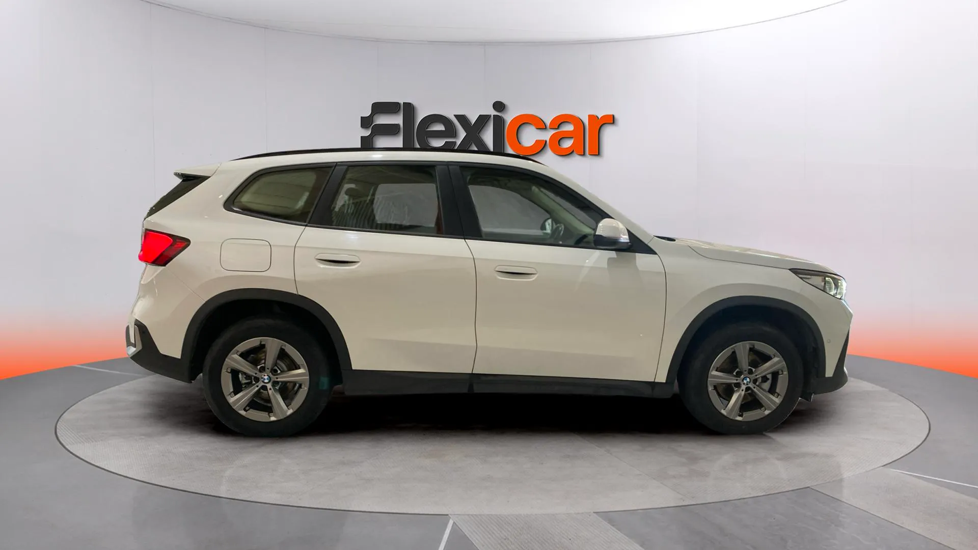 BMW X1 sDrive18i - foto 8