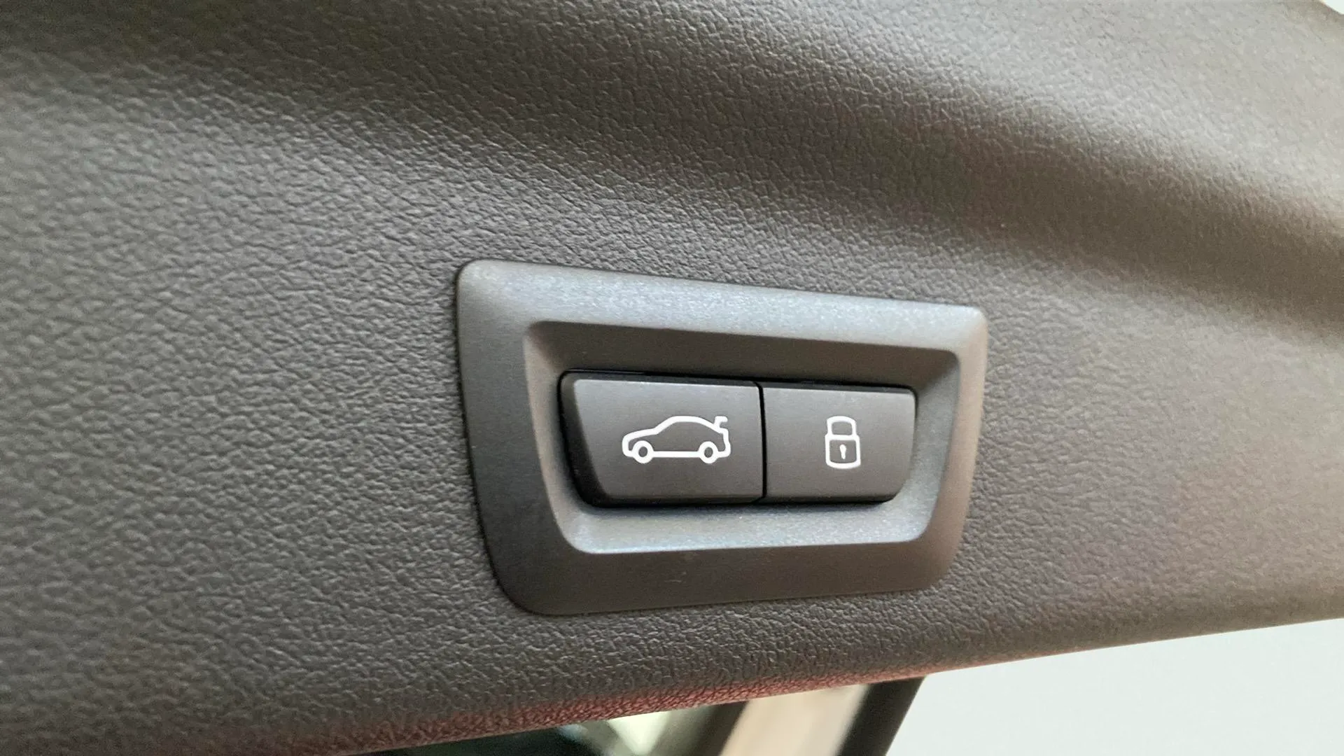 BMW X1 sDrive18i - foto 18