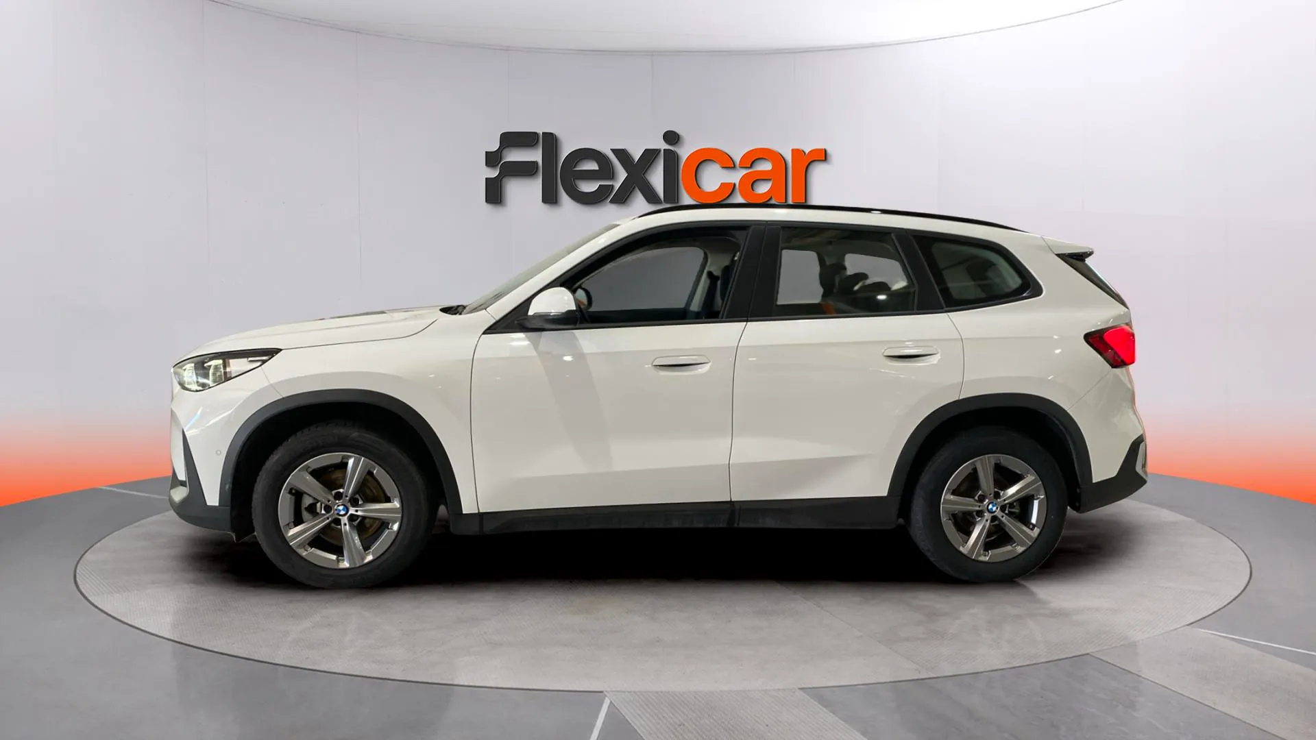BMW X1 sDrive18i - foto 5