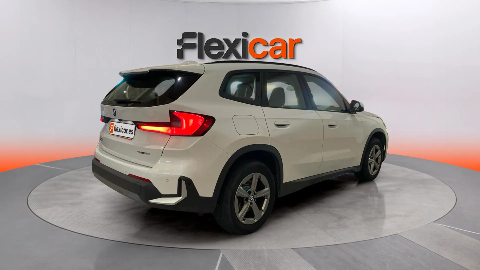 BMW X1 sDrive18i - foto 6