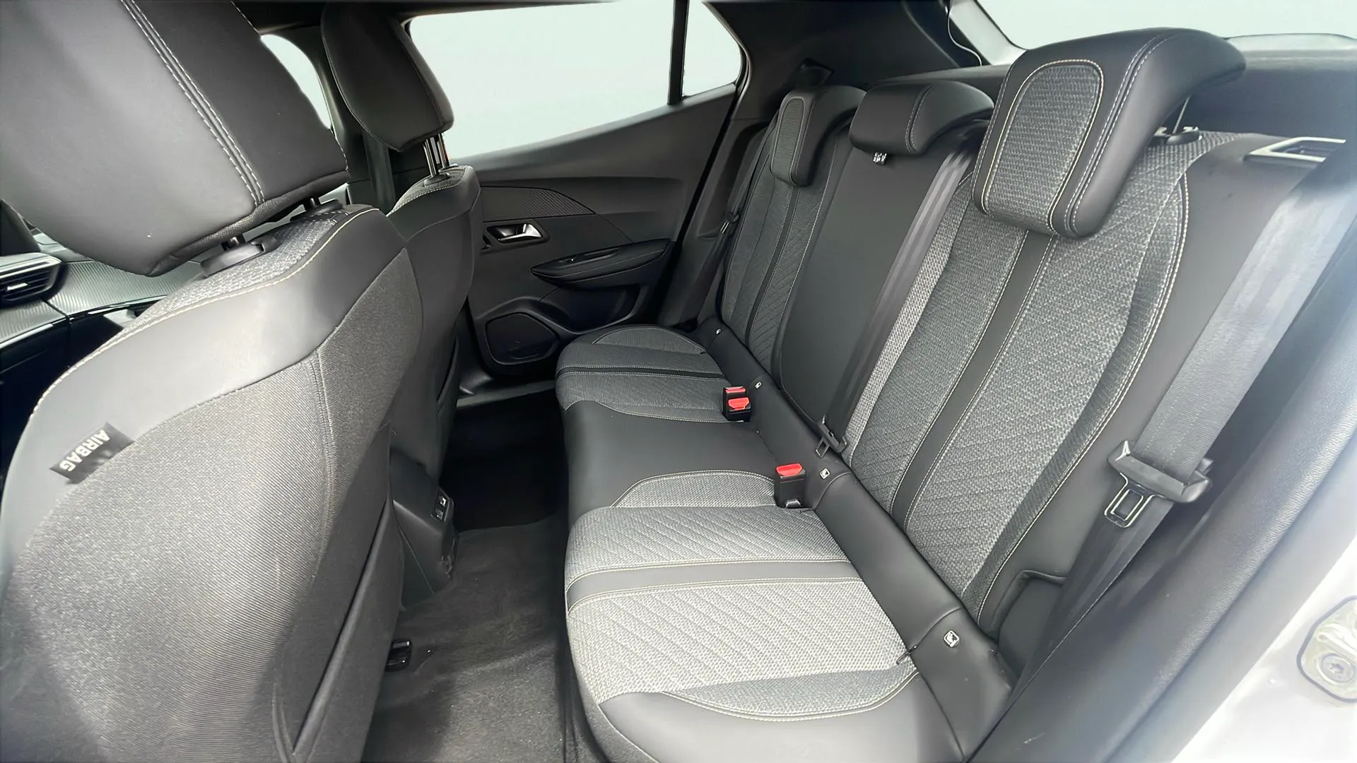 Peugeot 2008 Allure Gasolina 100 - foto 15