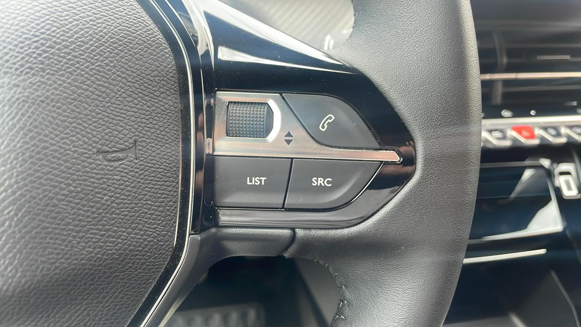 Peugeot 2008 Allure Gasolina 100 - foto 32