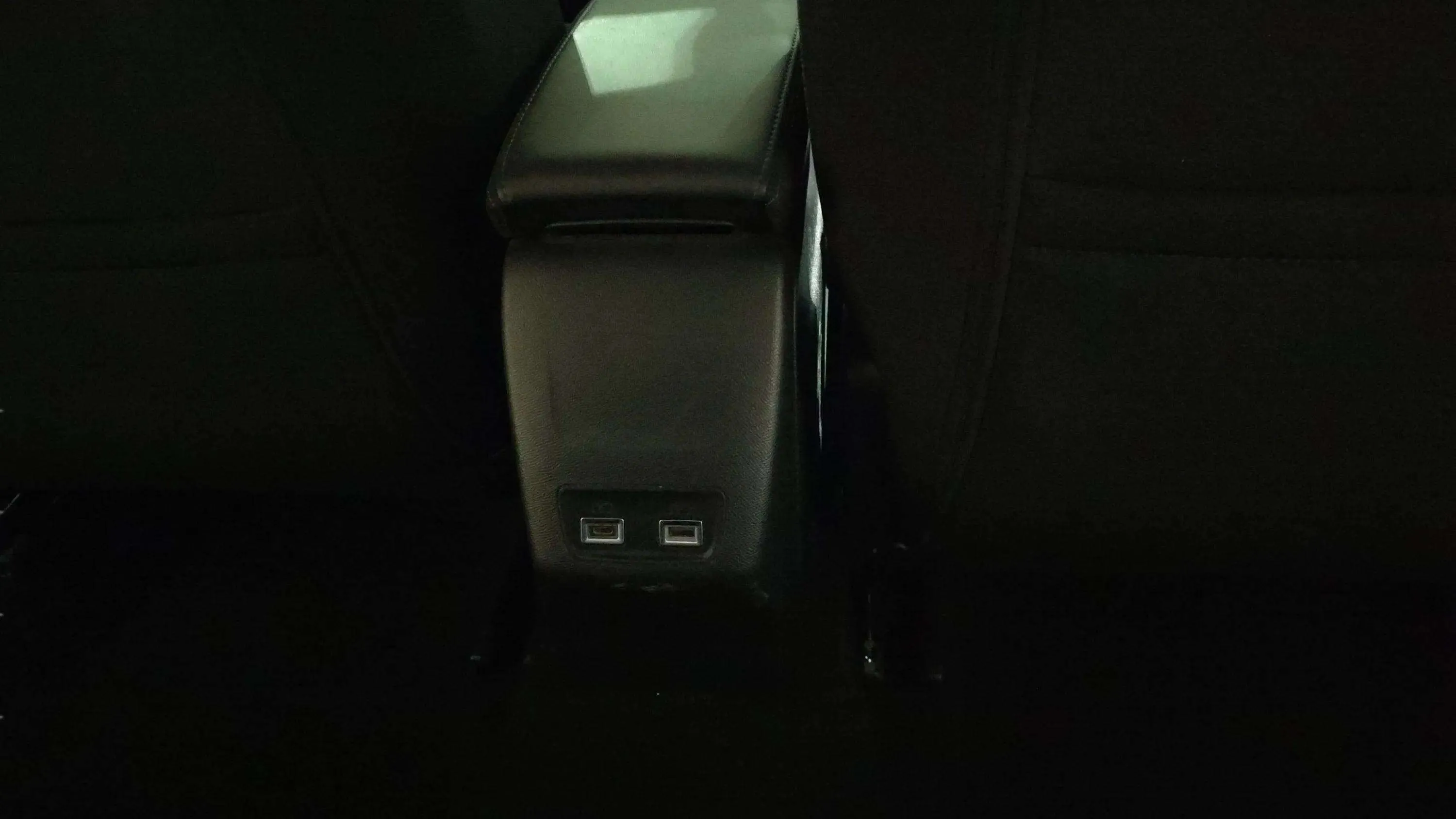 Peugeot 2008 Allure PureTech 100 - foto 21