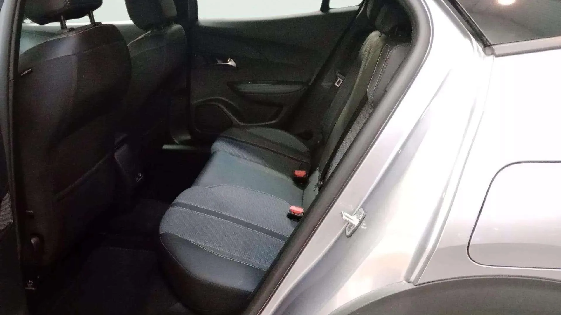 Peugeot 2008 Allure Gasolina 100 - foto 11