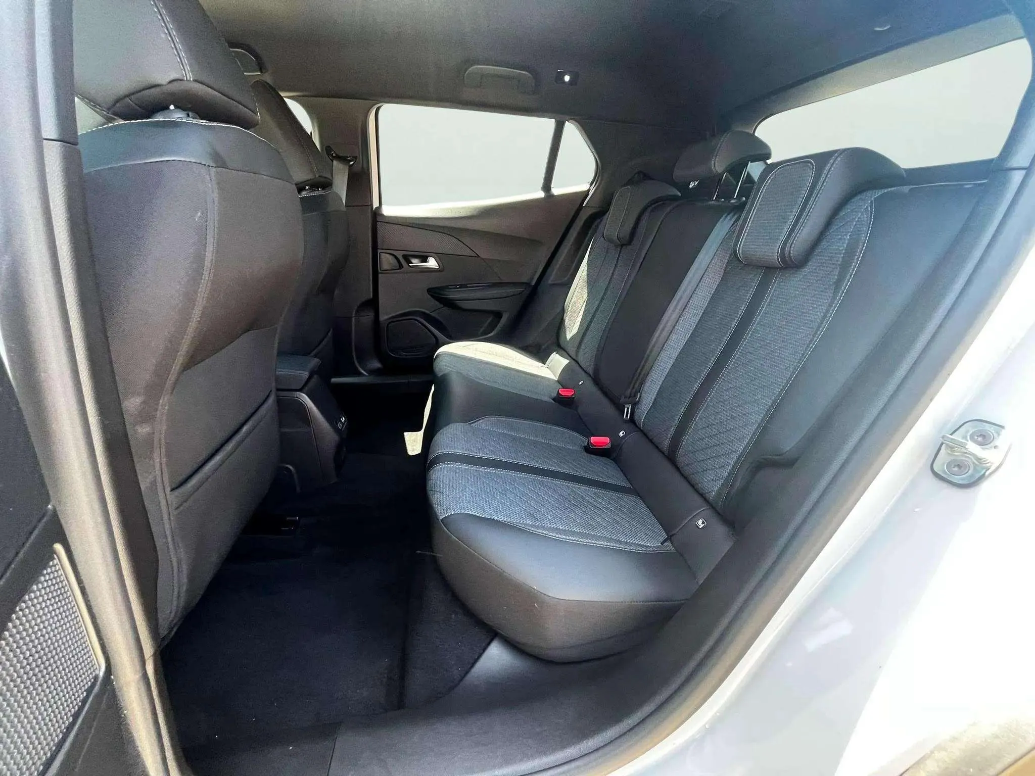 Peugeot 2008 Allure Gasolina 100 - foto 13