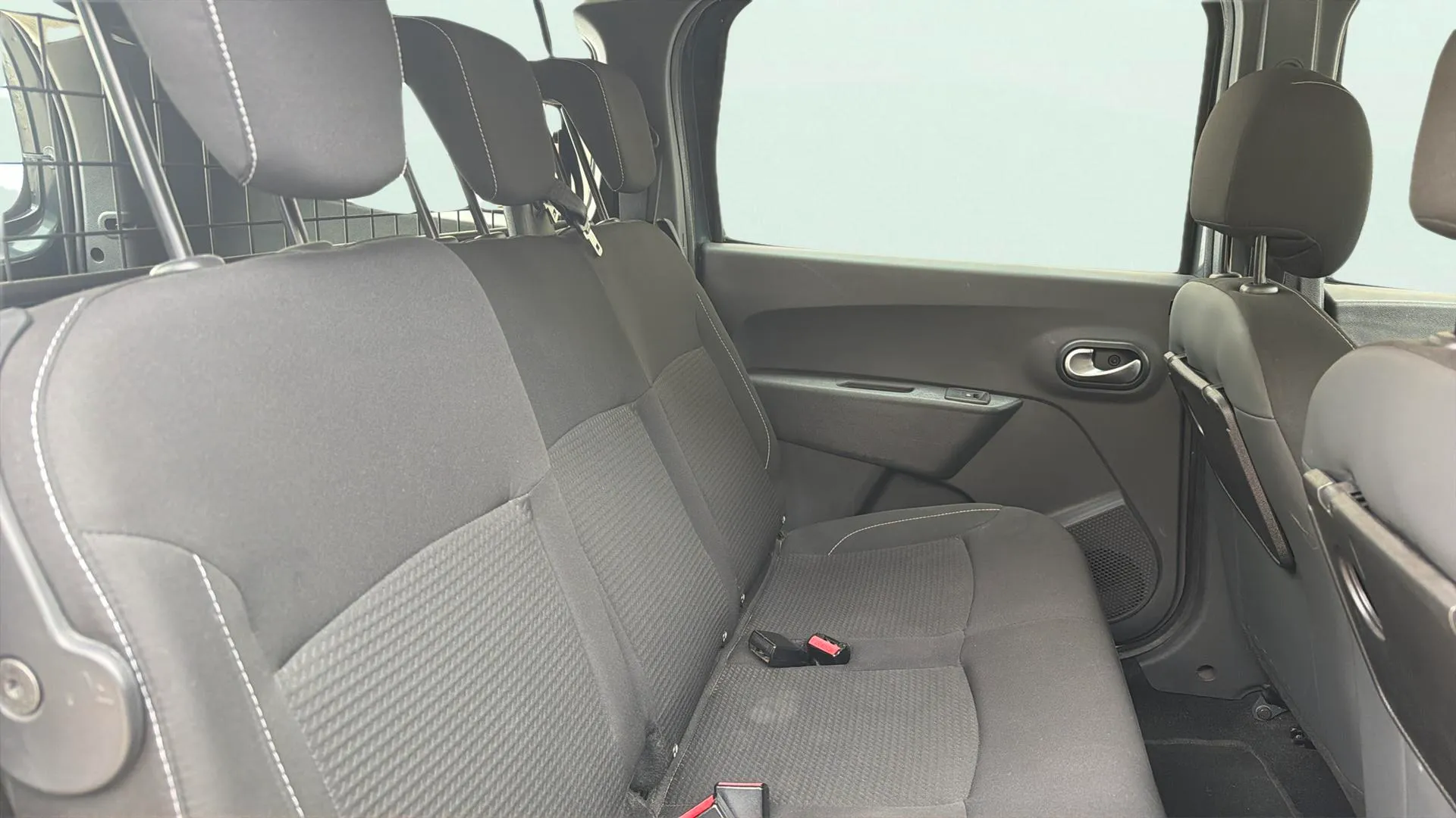 Dacia Lodgy Laureate TCe 5 plazas - foto 15