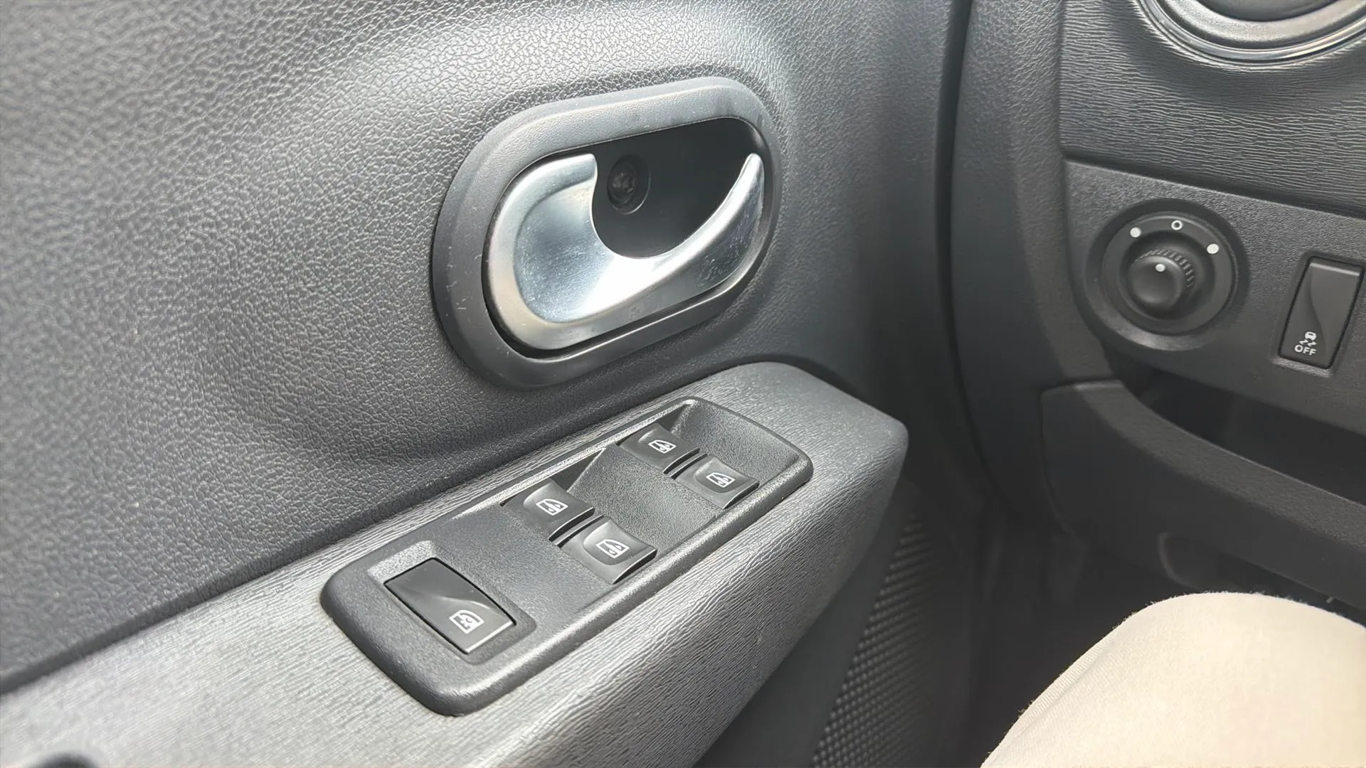 Dacia Lodgy Laureate TCe 5 plazas - foto 16