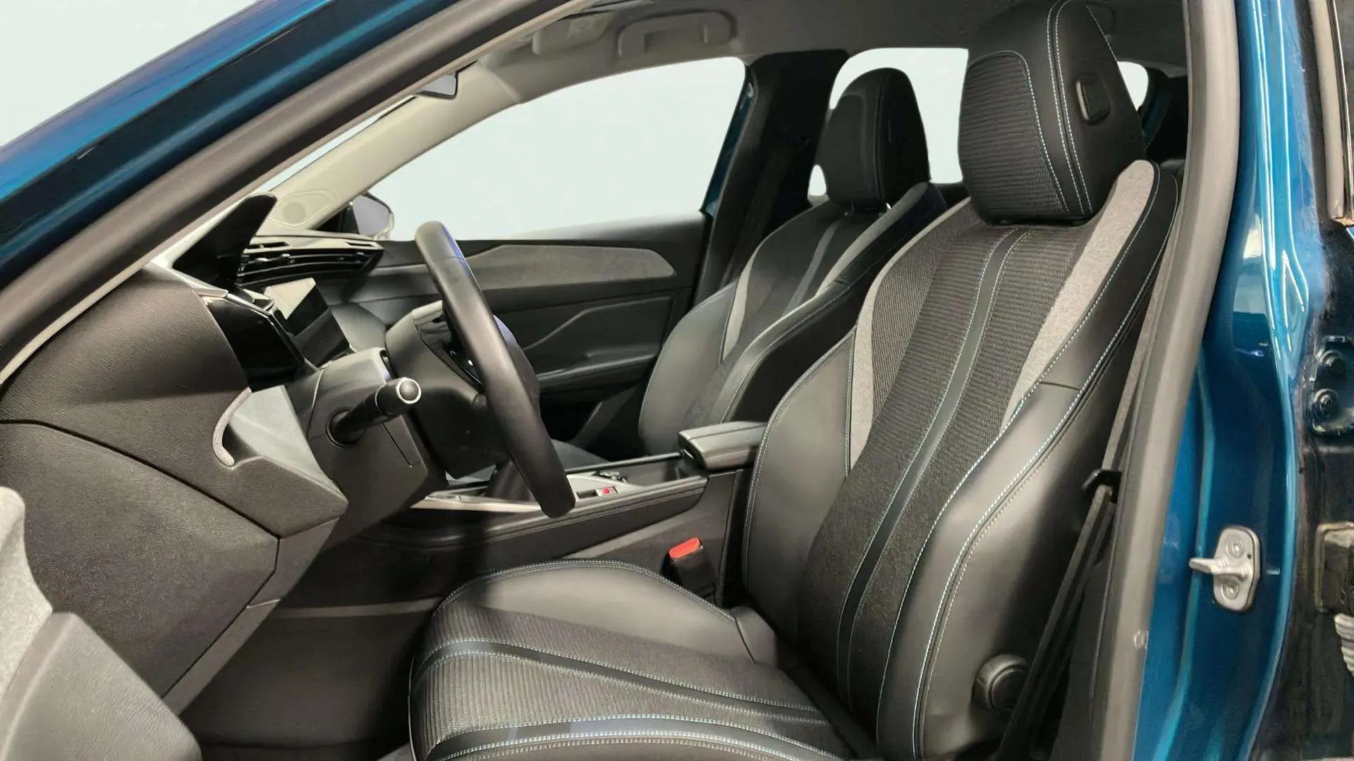 Peugeot 308 Allure PureTech 130 - foto 11