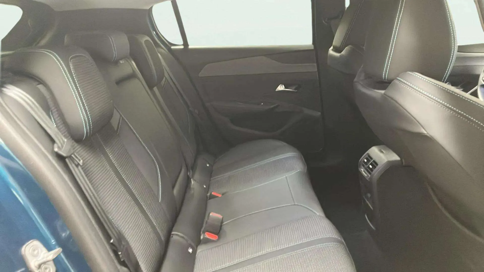 Peugeot 308 Allure PureTech 130 - foto 15