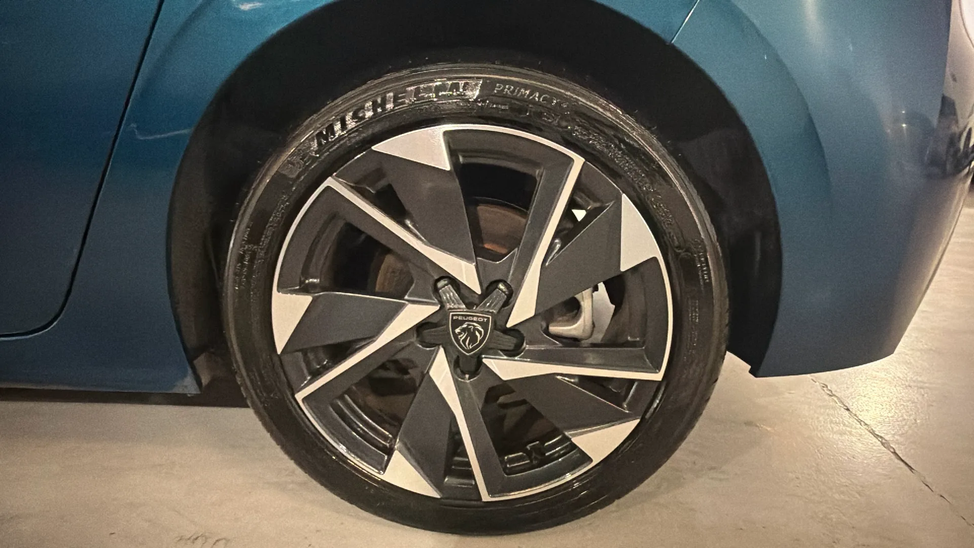 Peugeot 308 Allure PureTech 130 - foto 19