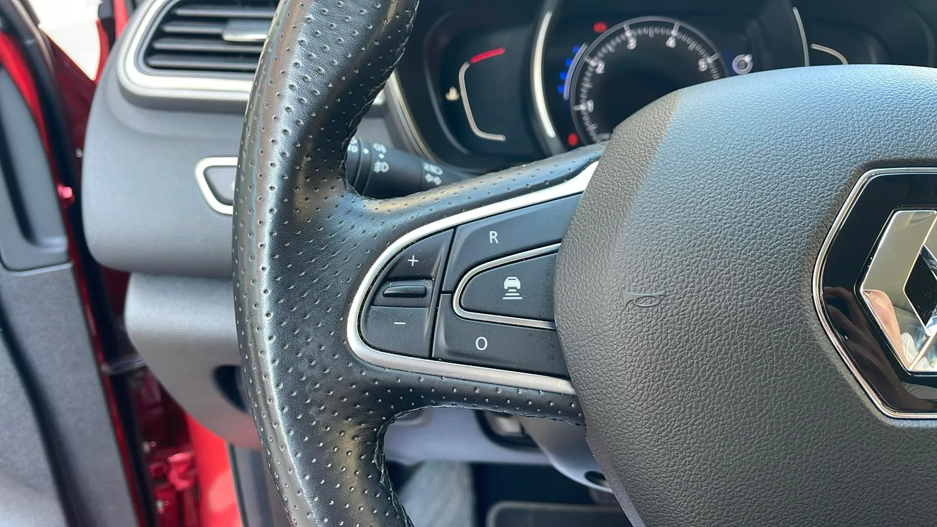 Renault Kadjar Black Ed GPF TCe EDC - foto 19