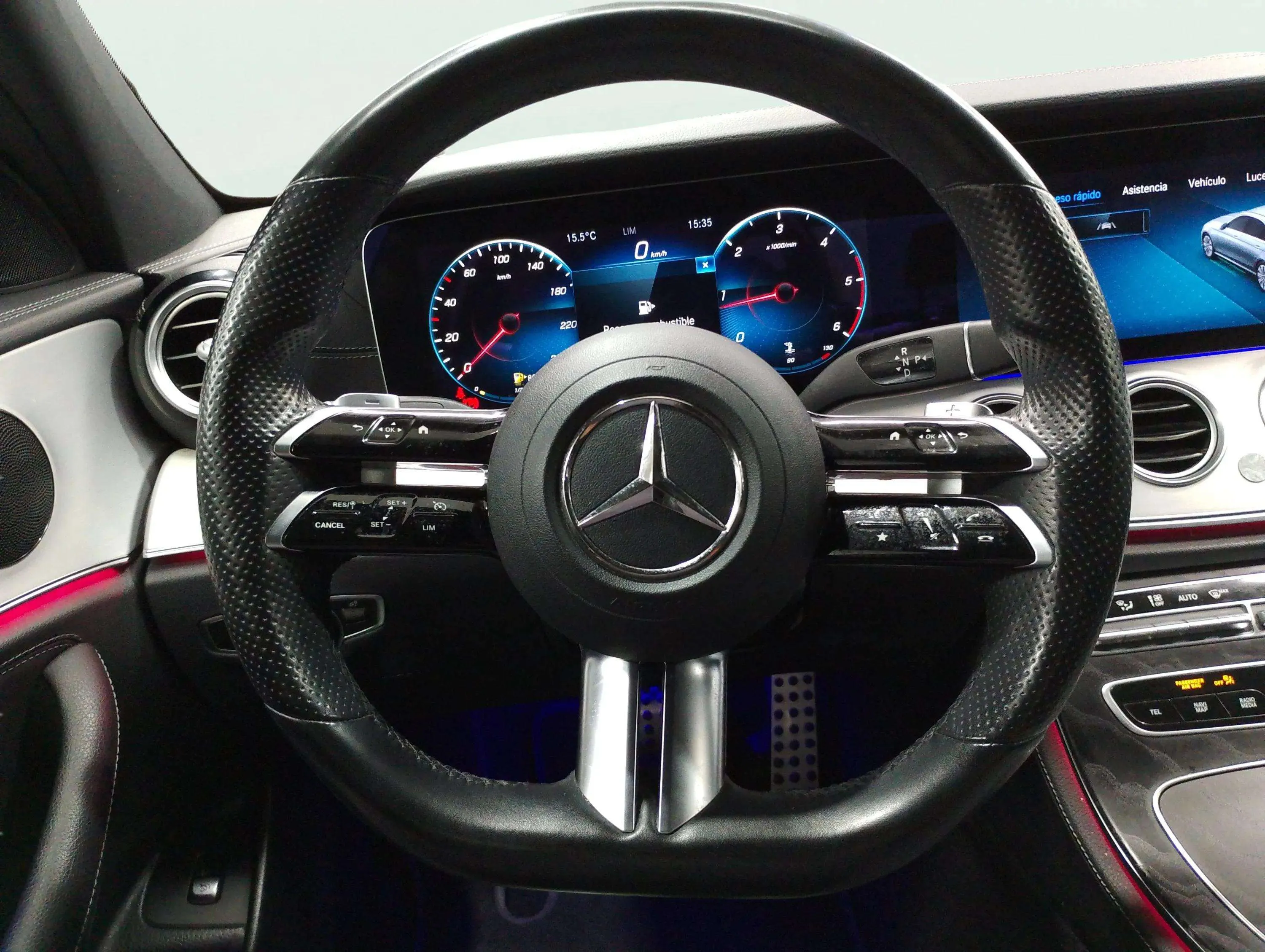 Mercedes-Benz Clase E E 220 d - foto 19
