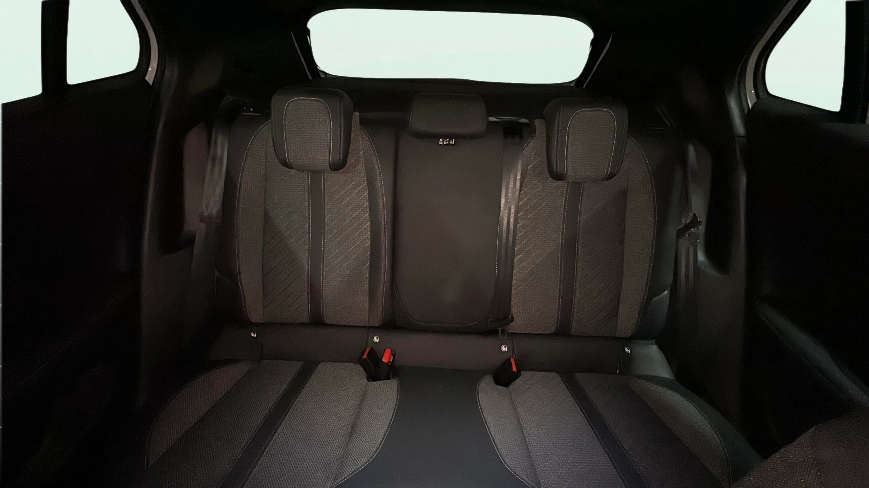 Peugeot 2008 N2008 Allure Hybrid 145 eDCS6 - foto 19