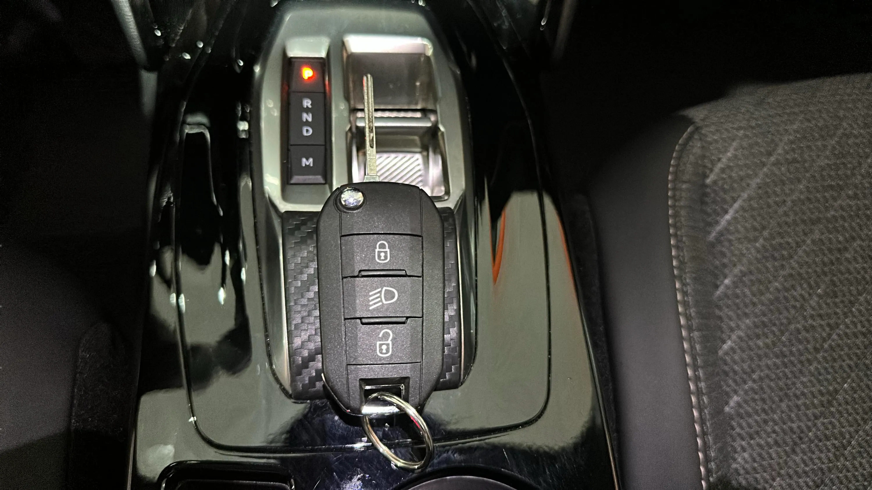 Peugeot 2008 N2008 Allure Hybrid 145 eDCS6 - foto 18