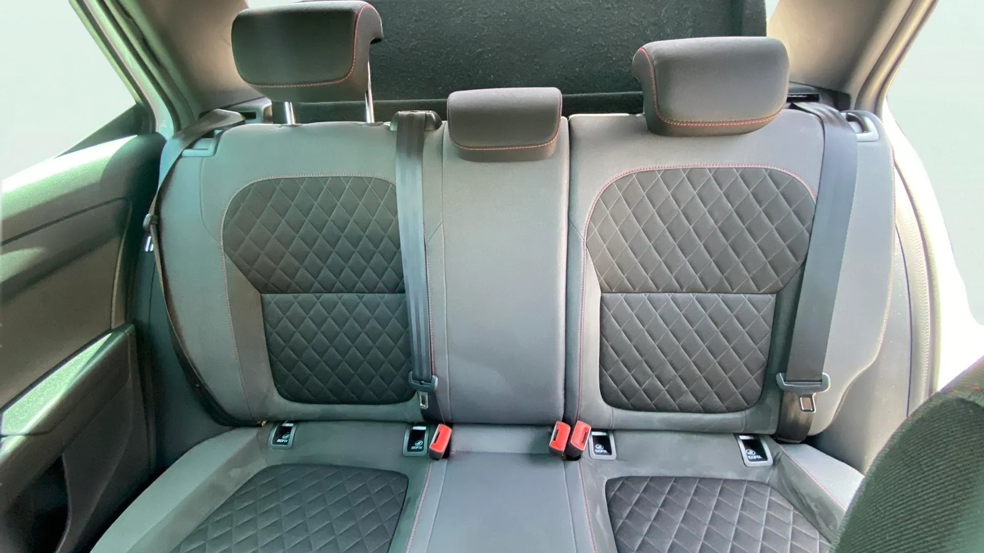 Škoda Fabia 1.0 TSI Ambition - foto 14